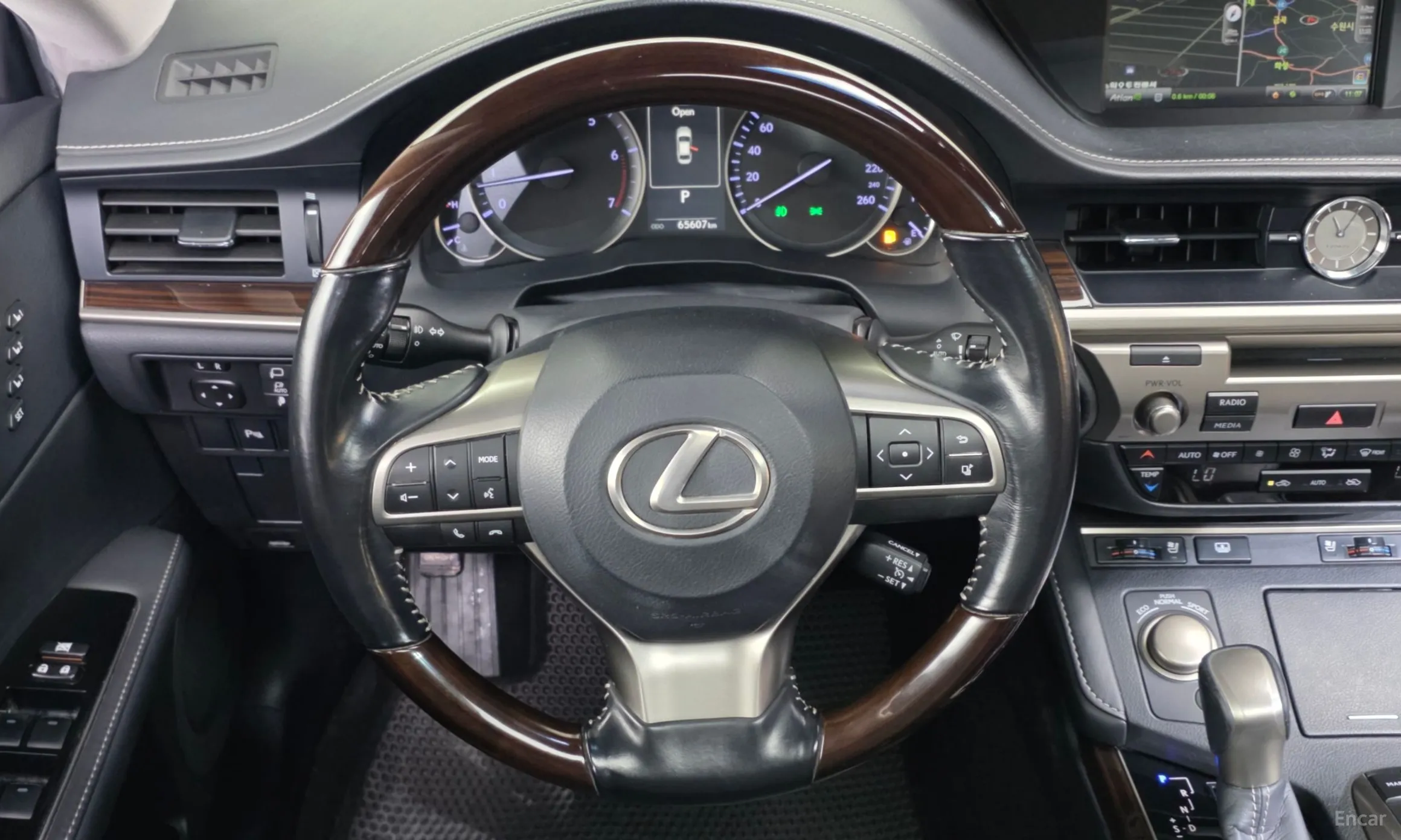Lexus New ES350 превью 13