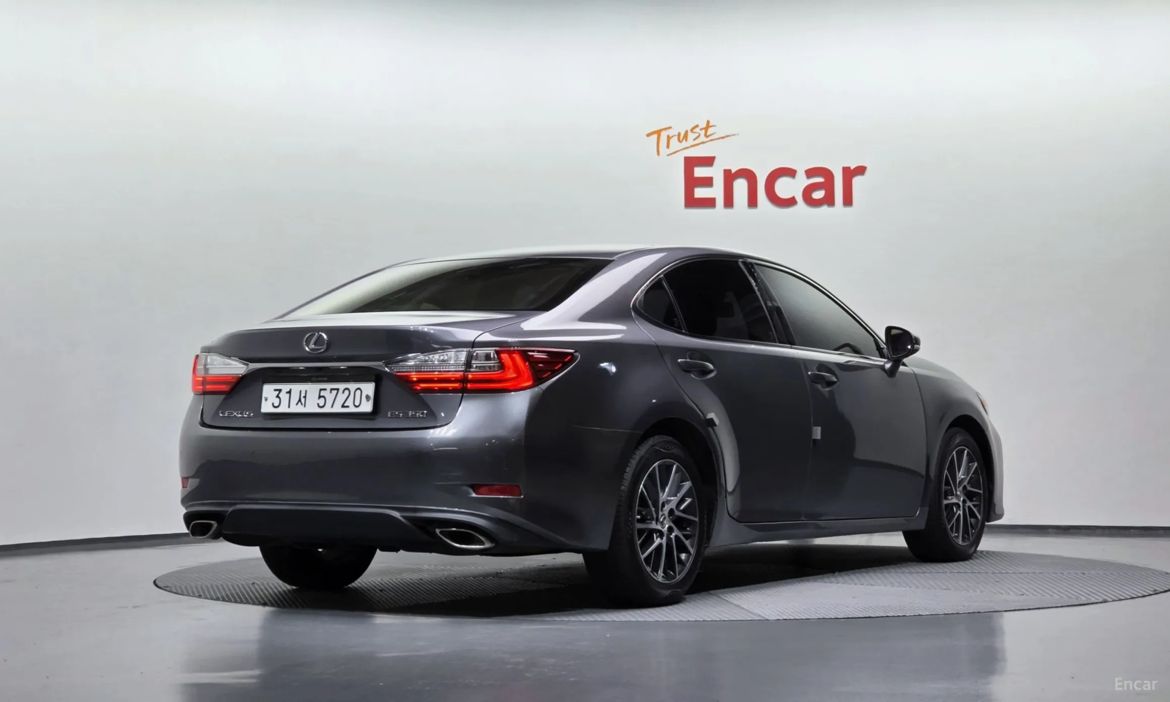 Lexus New ES350