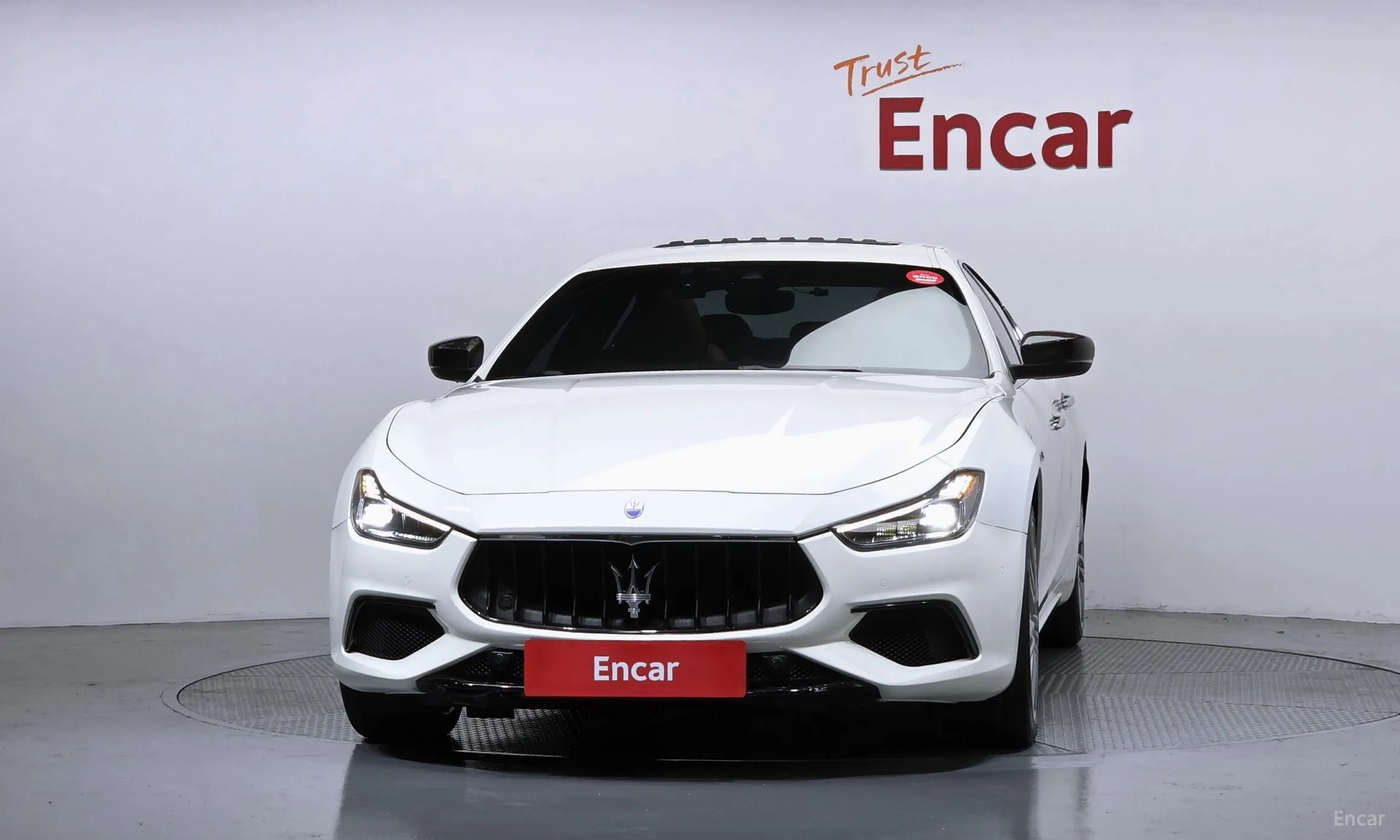 Maserati Ghibli превью 3
