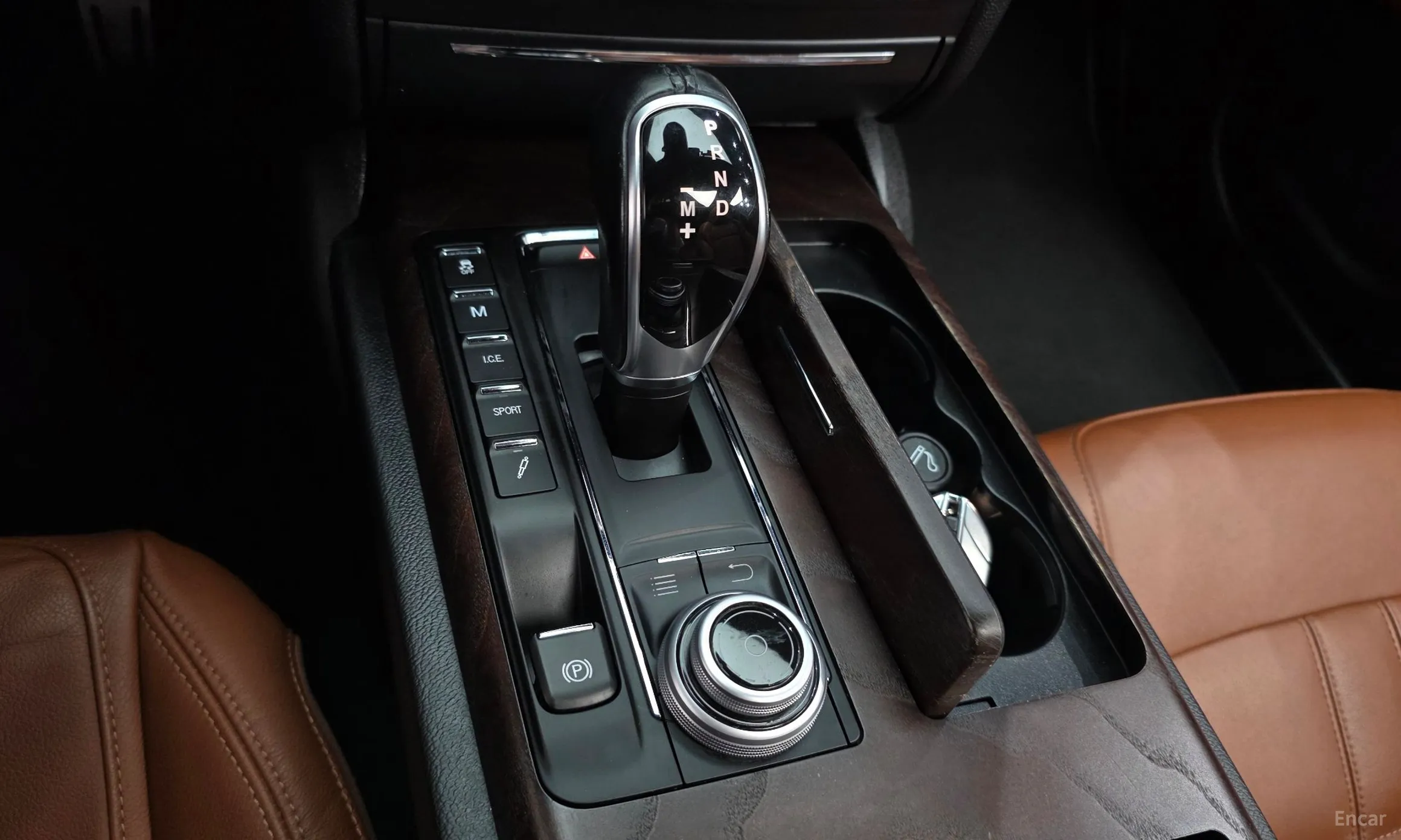 Maserati Ghibli превью 9