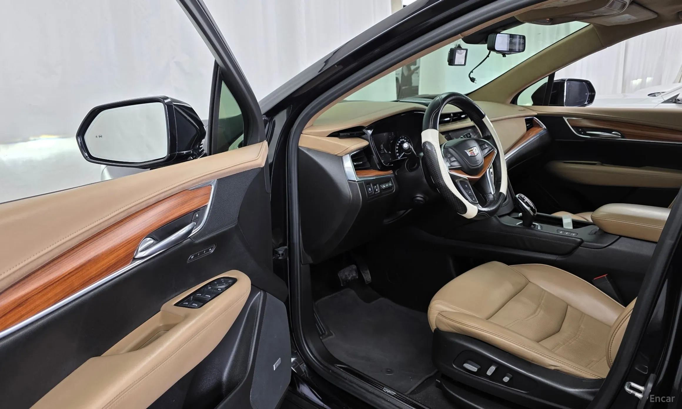 Cadillac XT5 превью 10