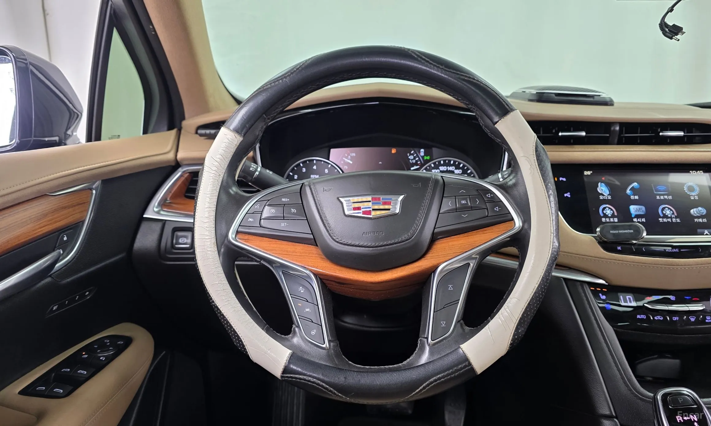 Cadillac XT5 превью 12