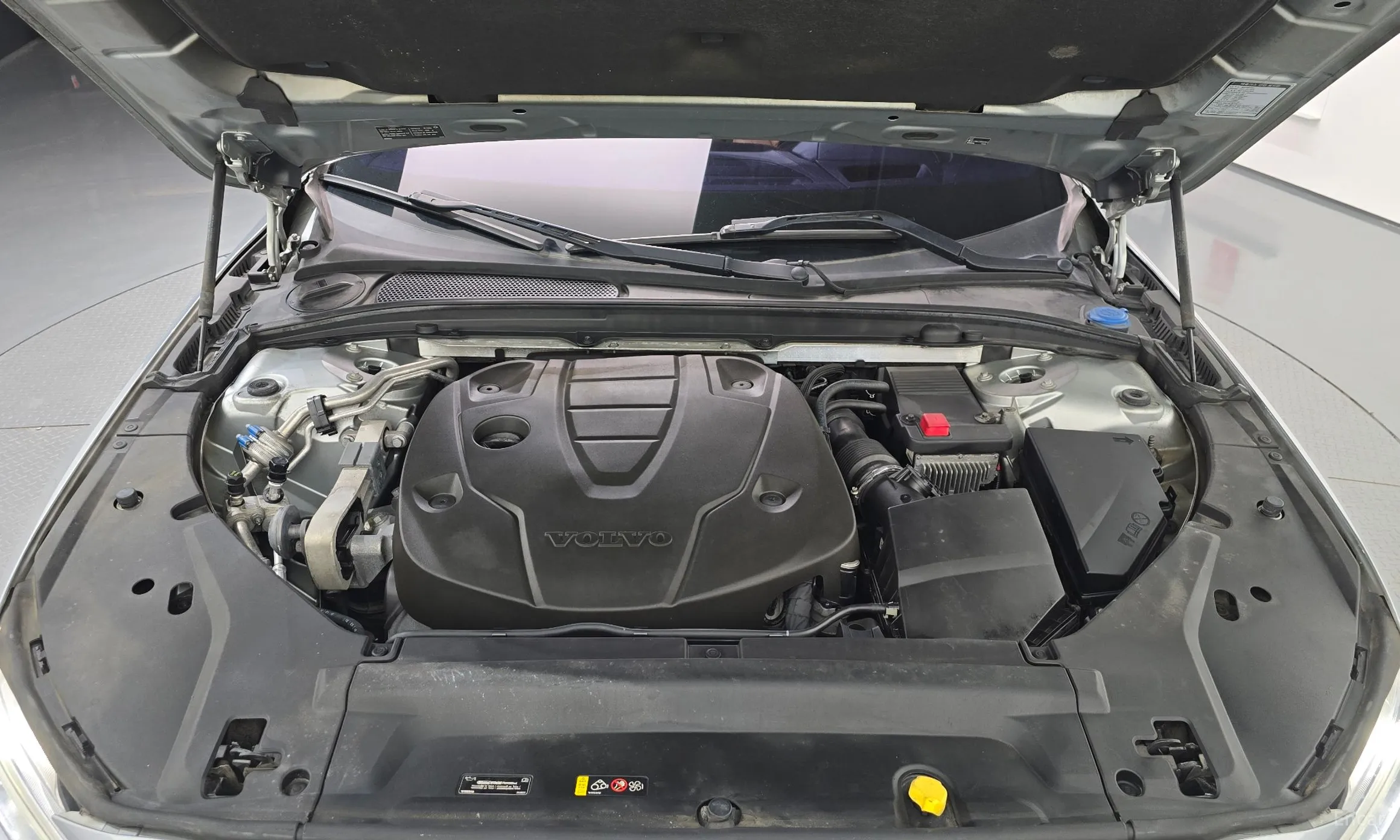 Volvo S90 превью 6