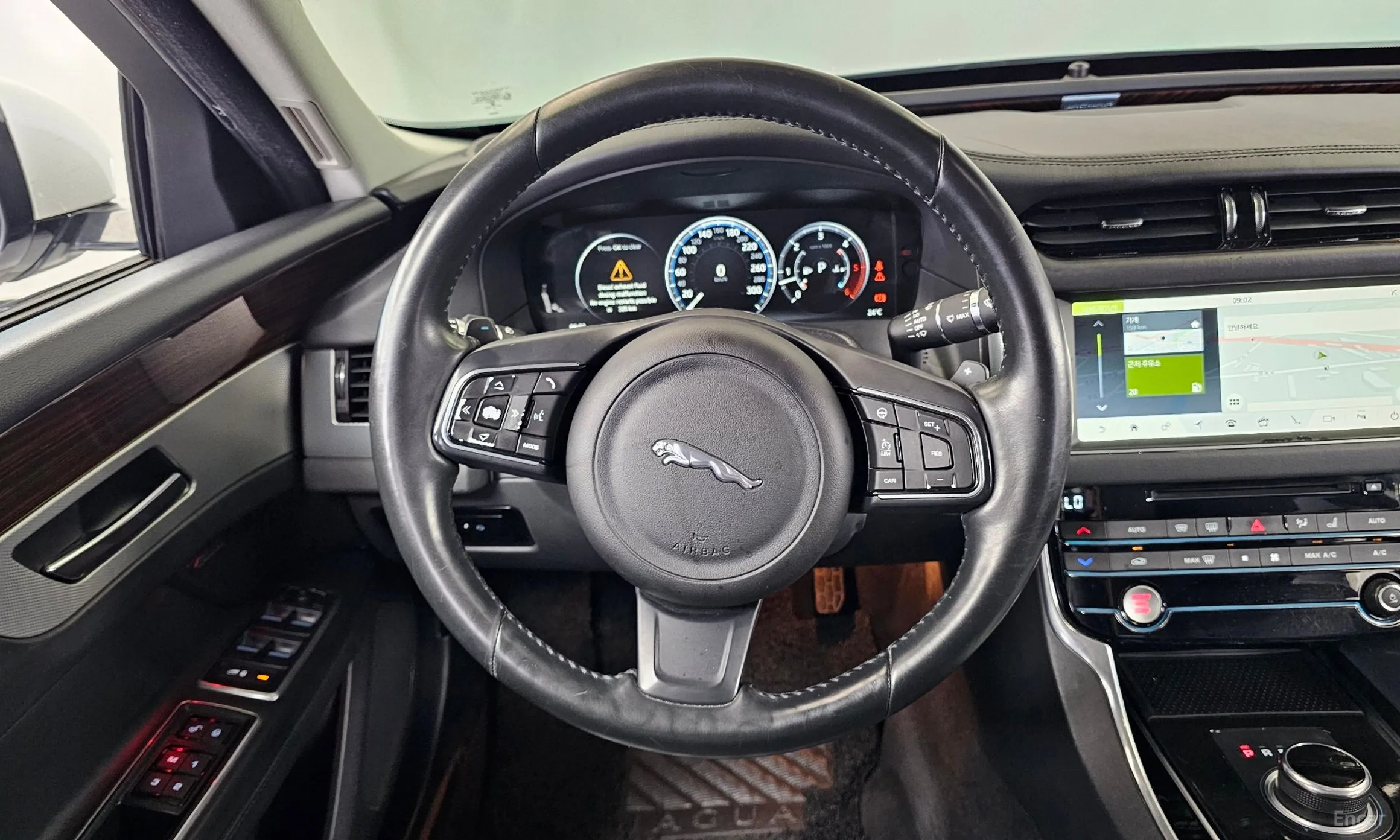 Jaguar XF (x260) превью 13