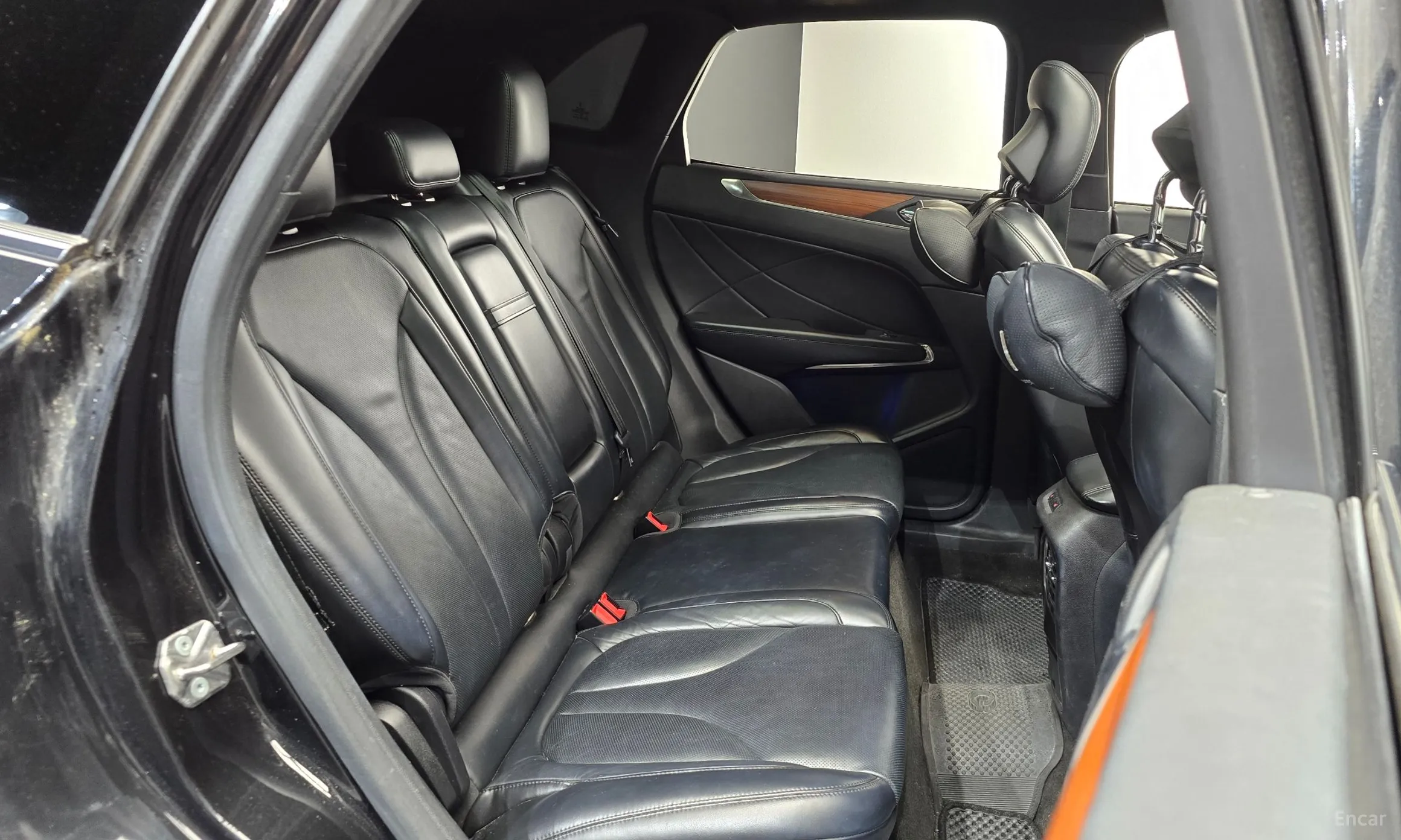 Lincoln MKC превью 11