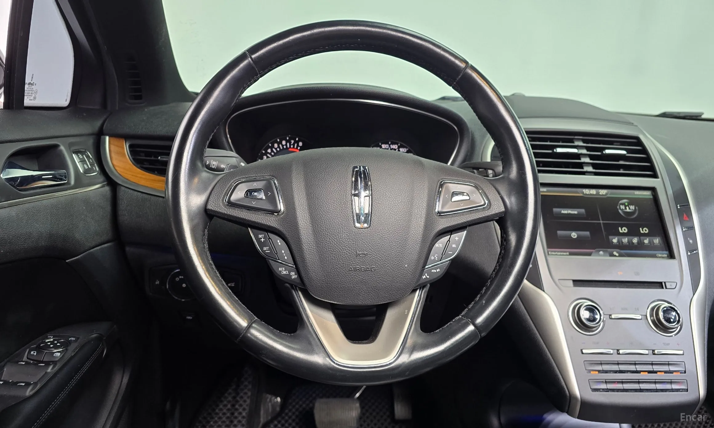 Lincoln MKC превью 13