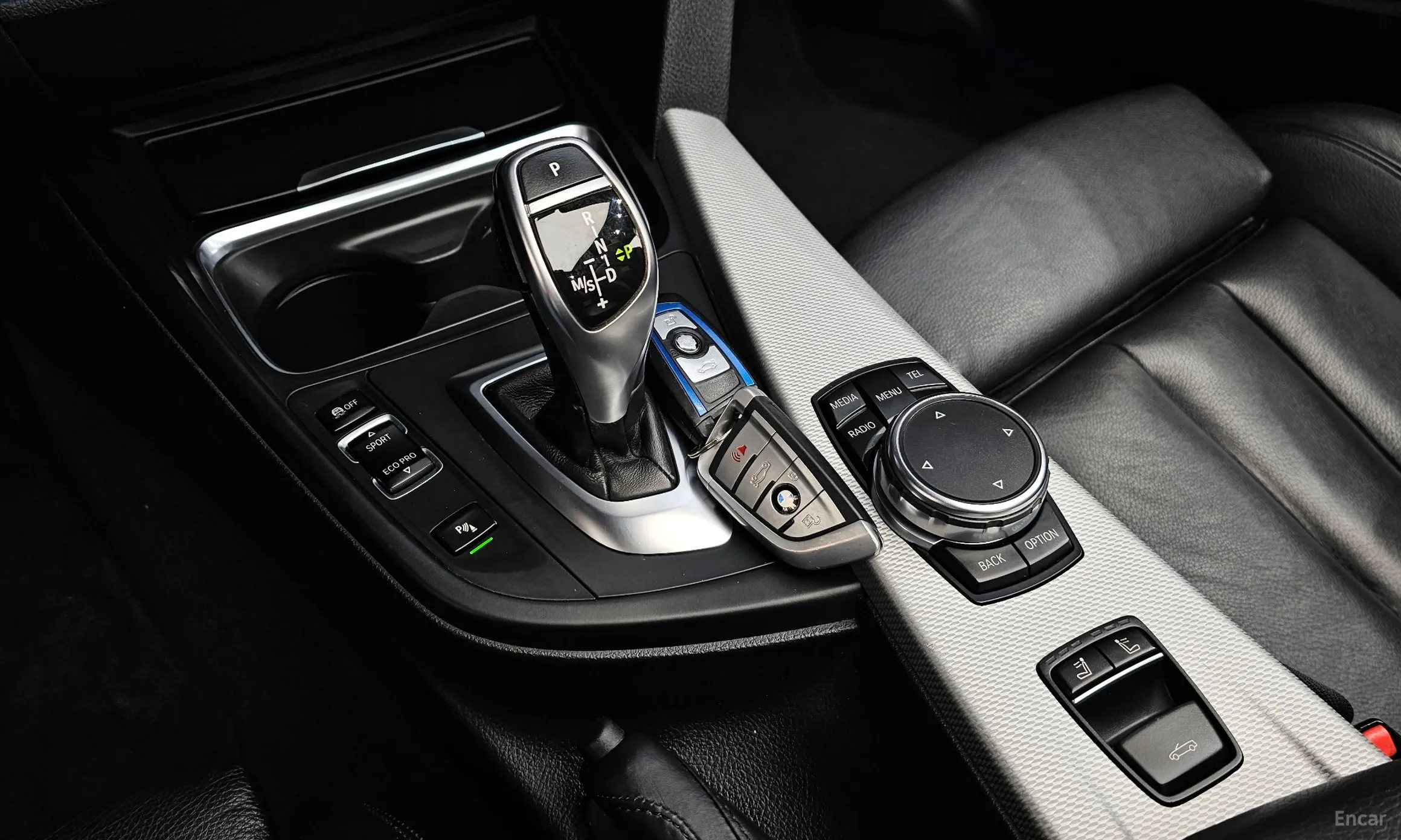 BMW Series 4 (F32) превью 9