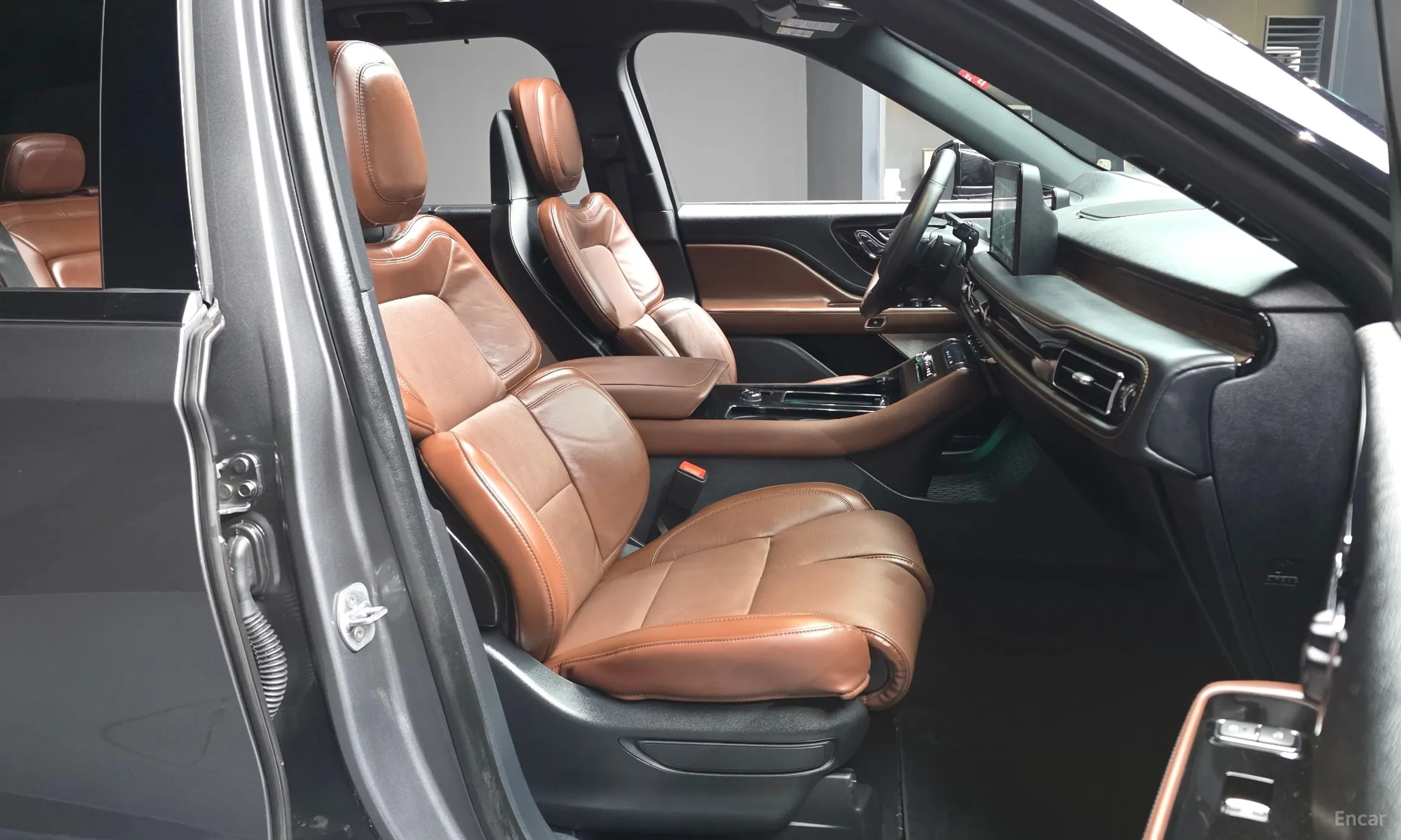 Lincoln Aviator 2nd Generation превью 11