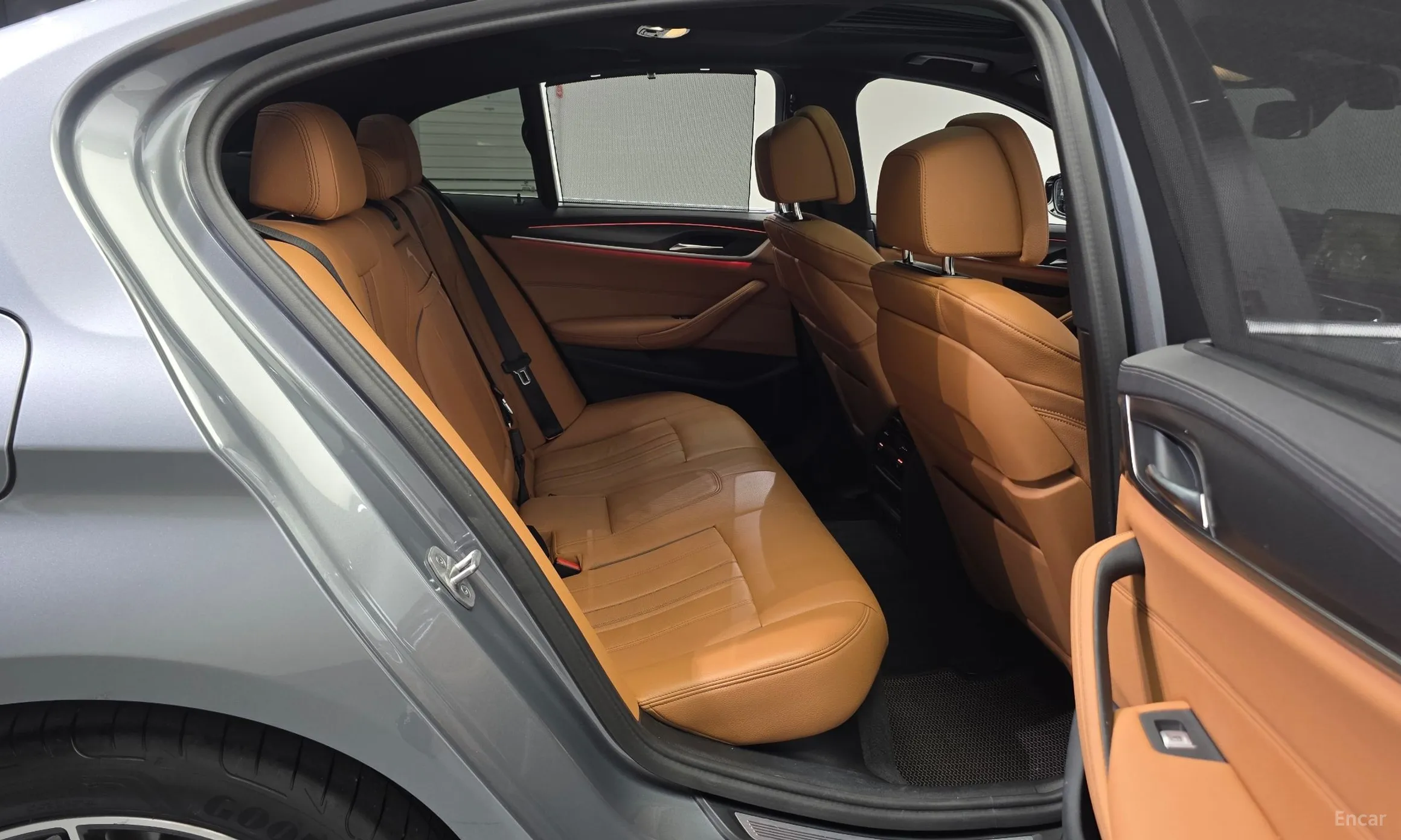 BMW 5 Series (G30) превью 11