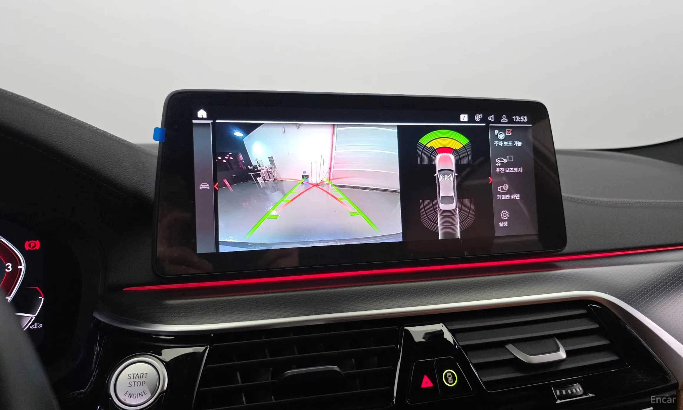 BMW 5 Series (G30) превью 16