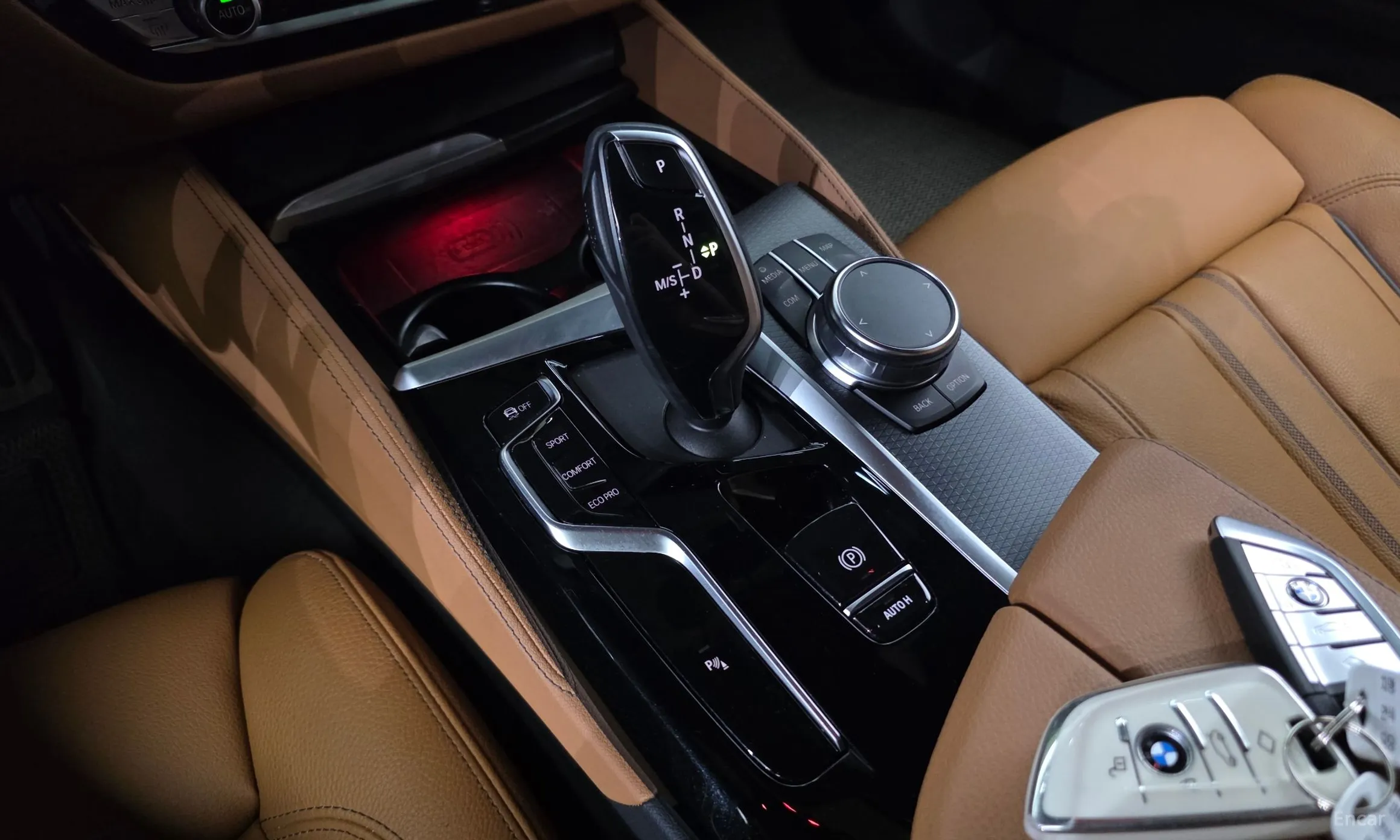BMW 5 Series (G30) превью 9