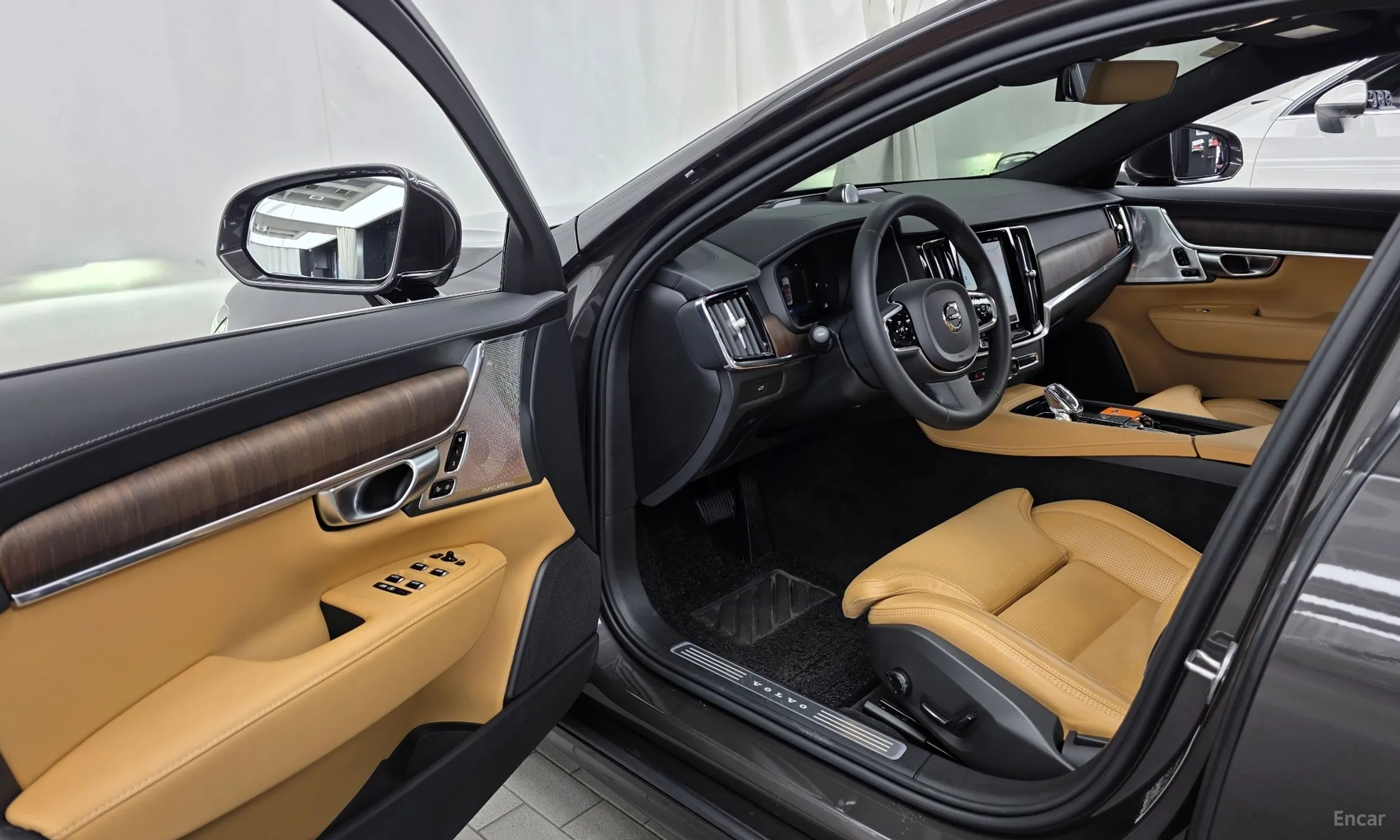 Volvo S90 превью 10