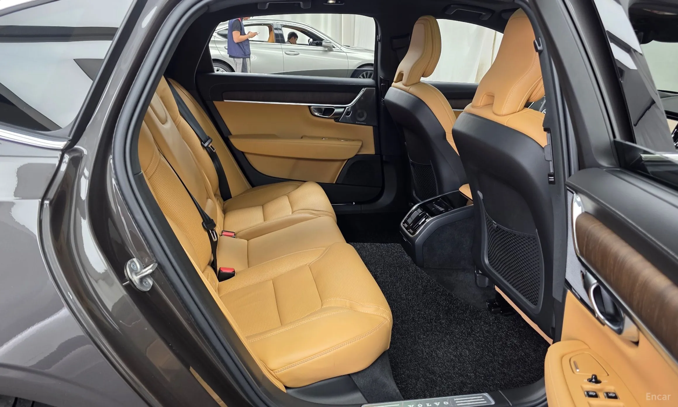Volvo S90 превью 12
