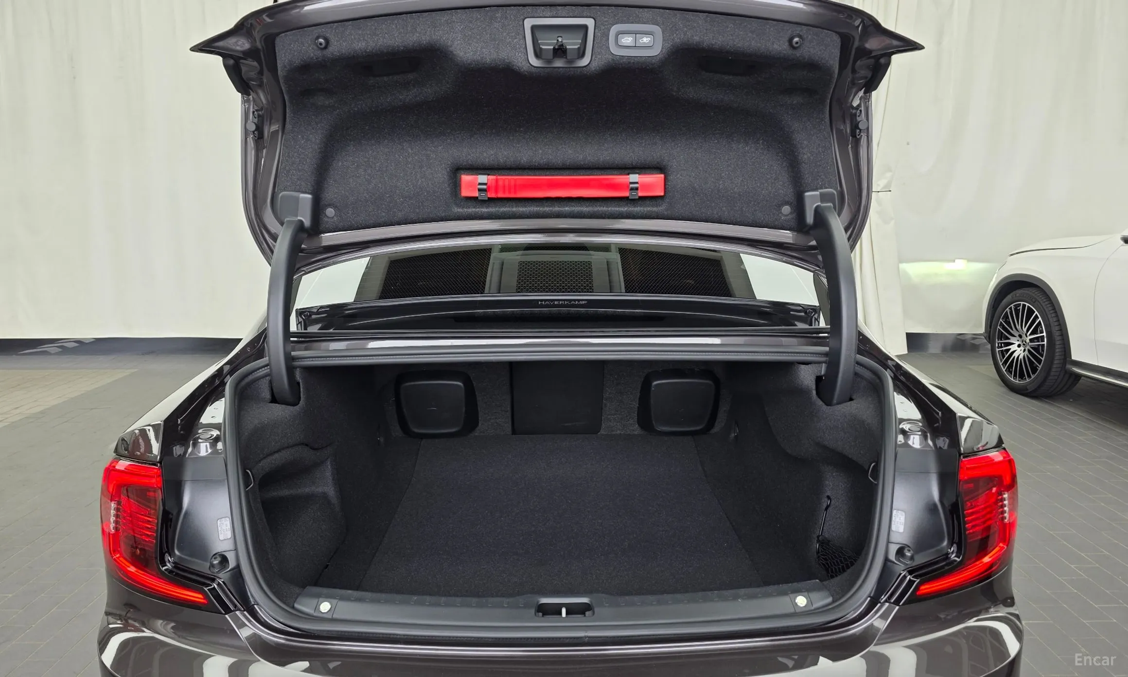 Volvo S90 превью 20