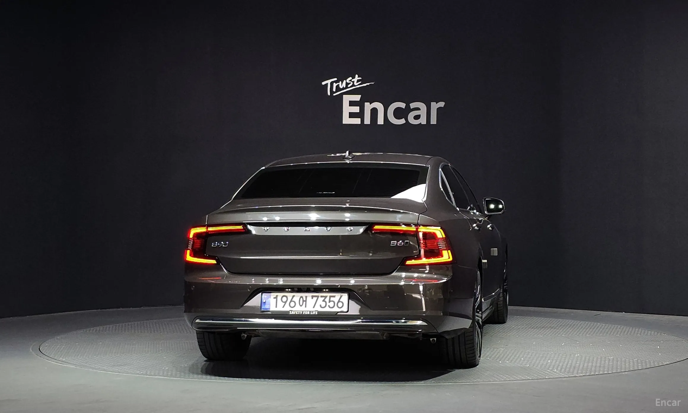 Volvo S90 превью 4