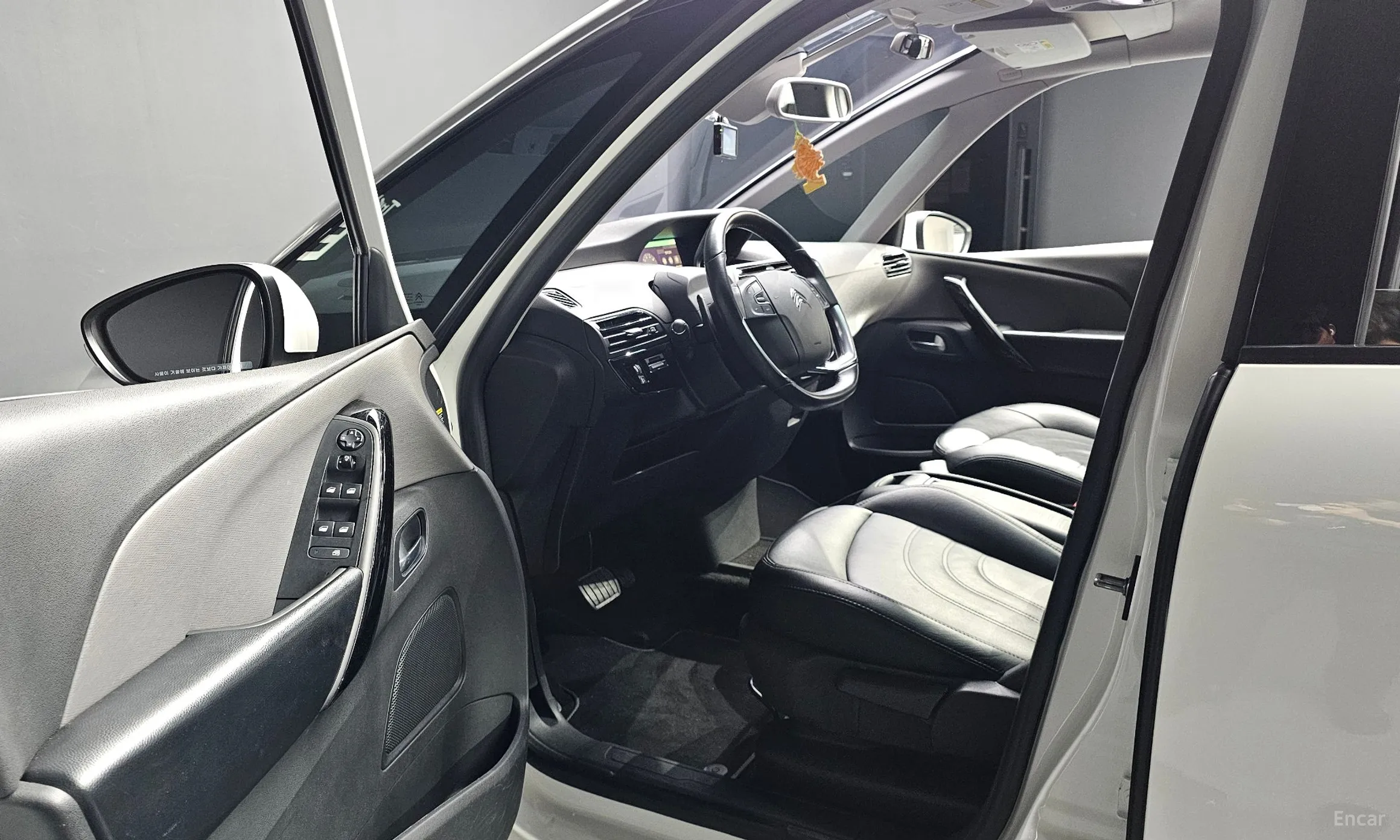 Citroën/DS Grand C4 Picasso превью 10