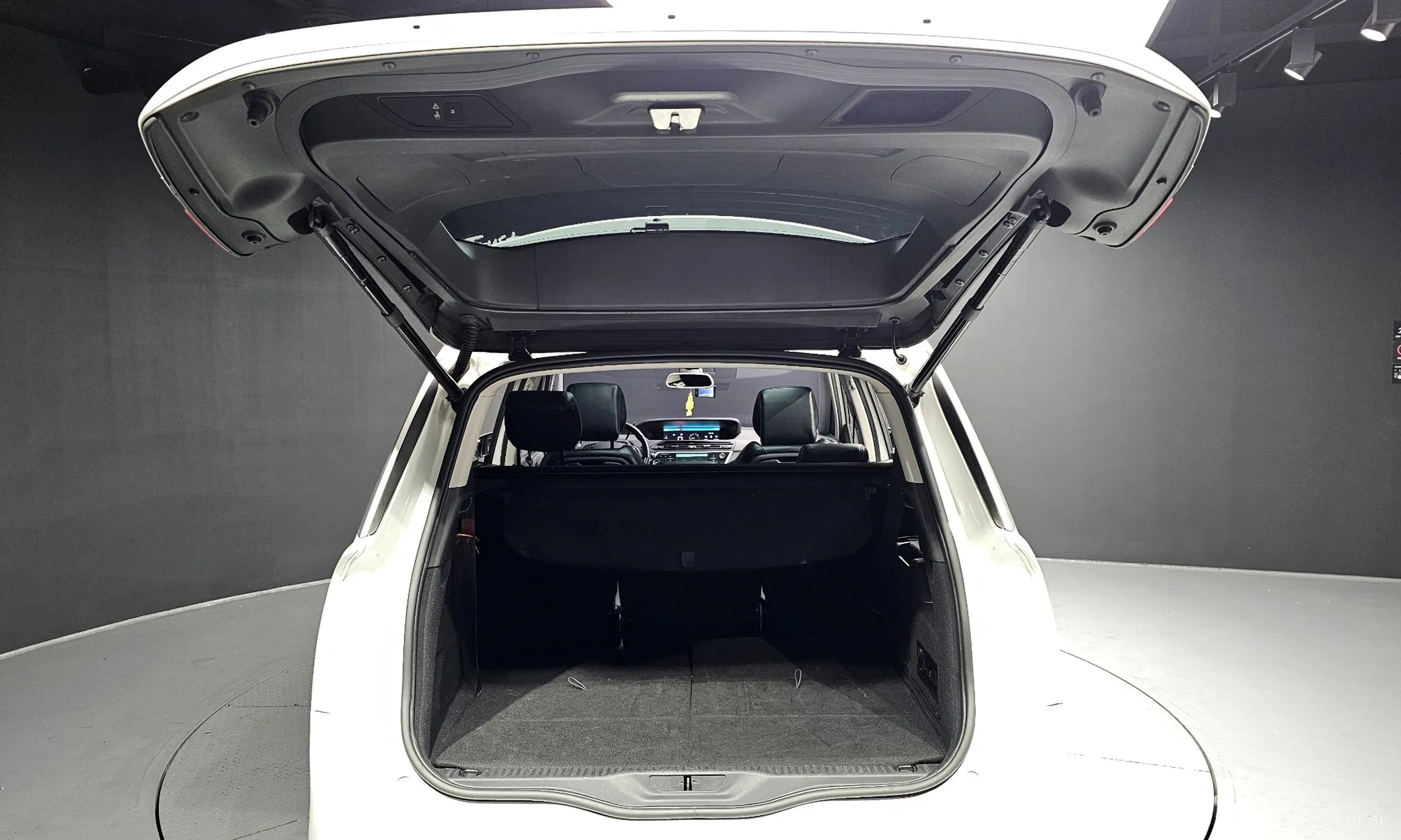 Citroën/DS Grand C4 Picasso превью 20