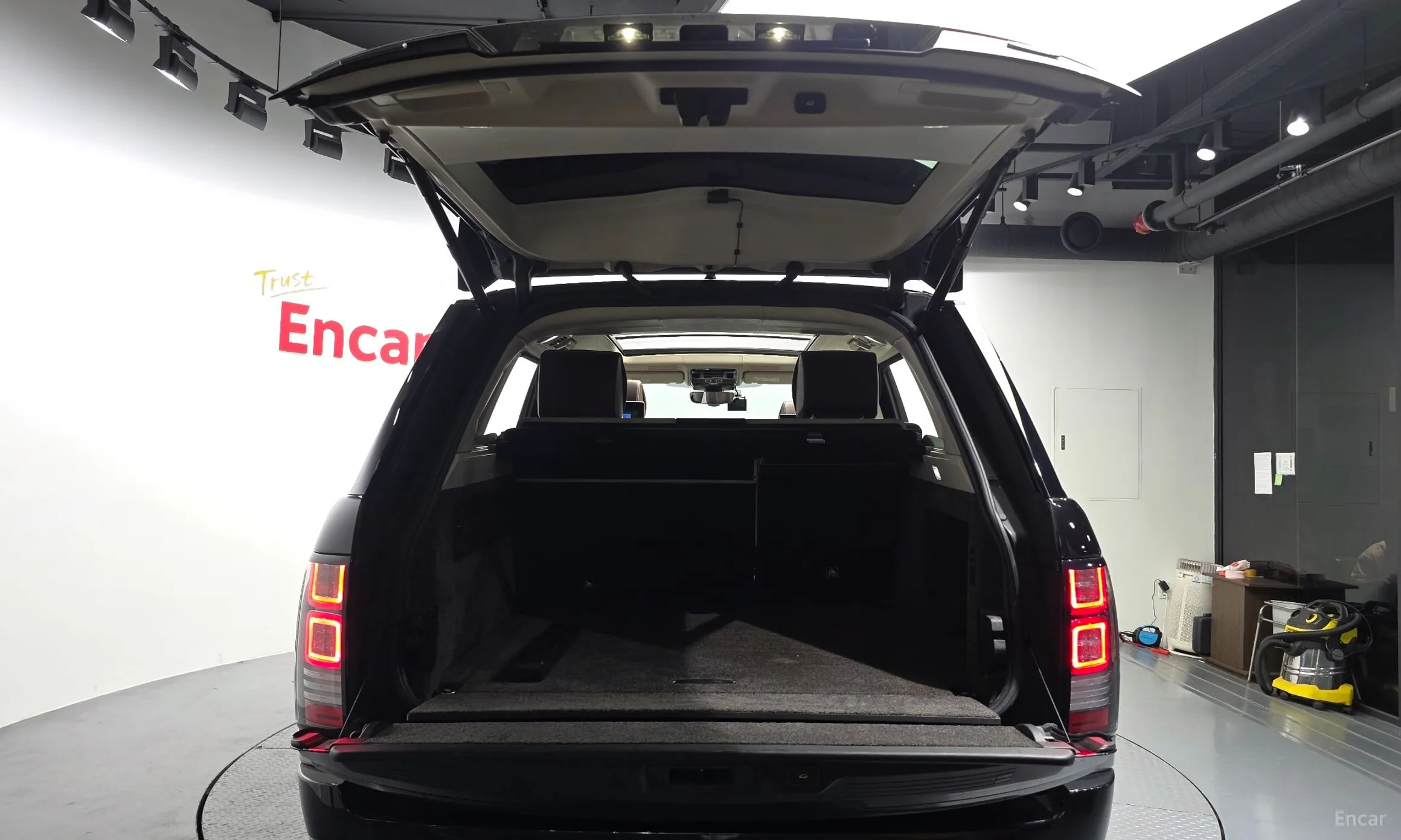 Land Rover Range Rover 4th Generation превью 19
