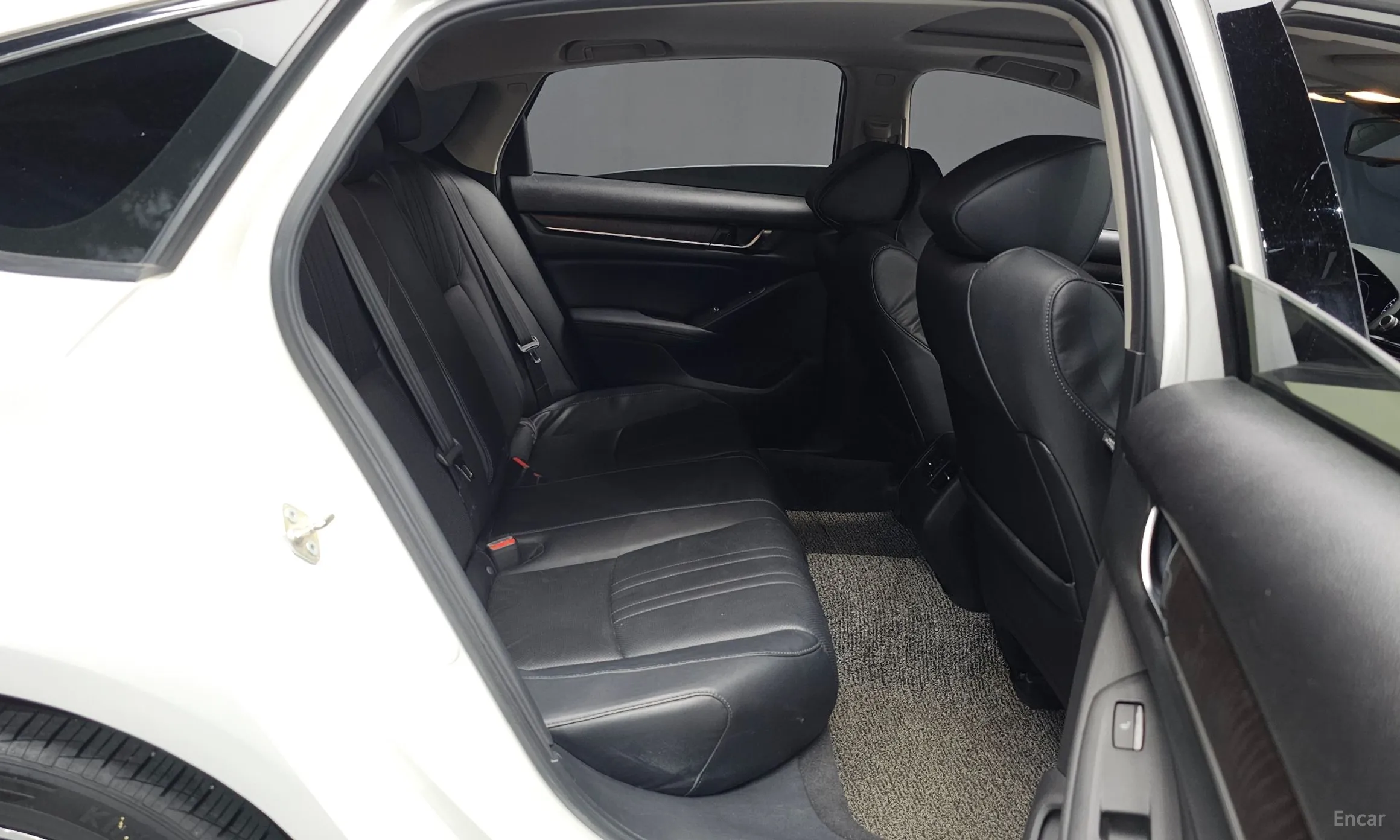 Honda Accord 10th Generation превью 11
