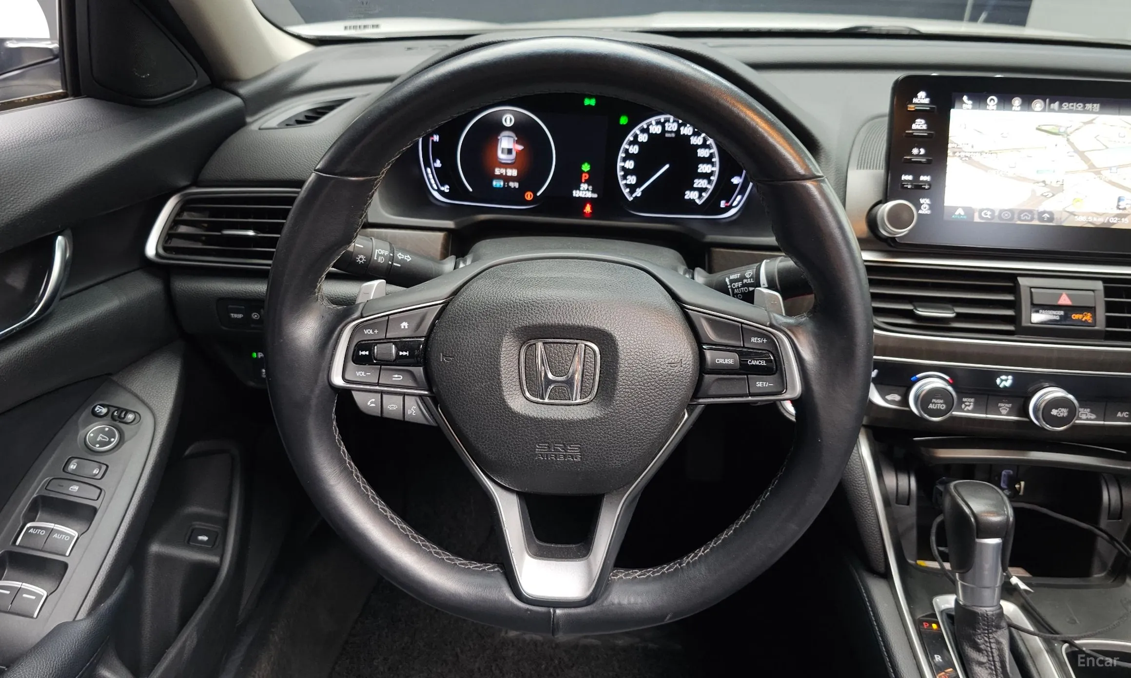 Honda Accord 10th Generation превью 12
