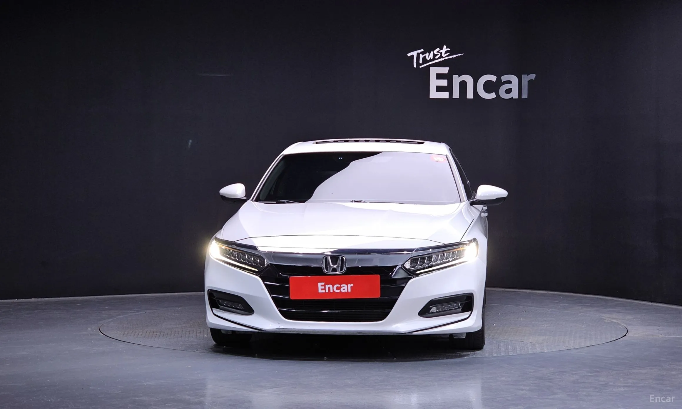 Honda Accord 10th Generation превью 3