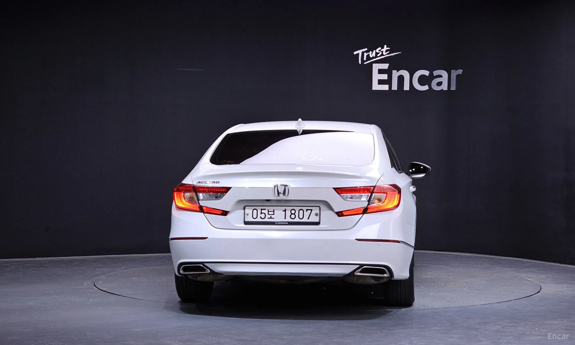 Honda Accord 10th Generation превью 4