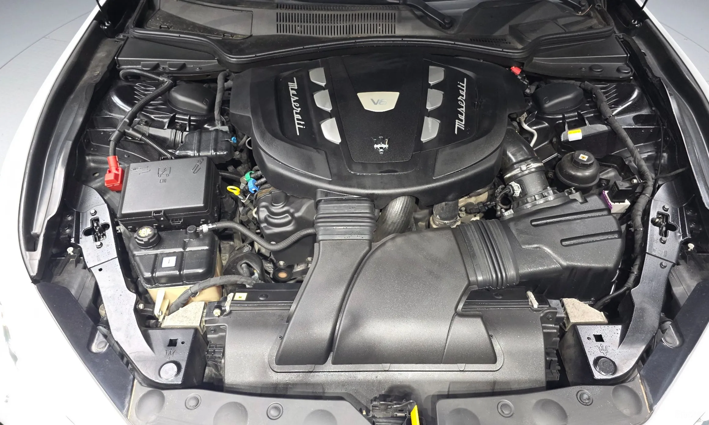 Maserati Ghibli превью 6