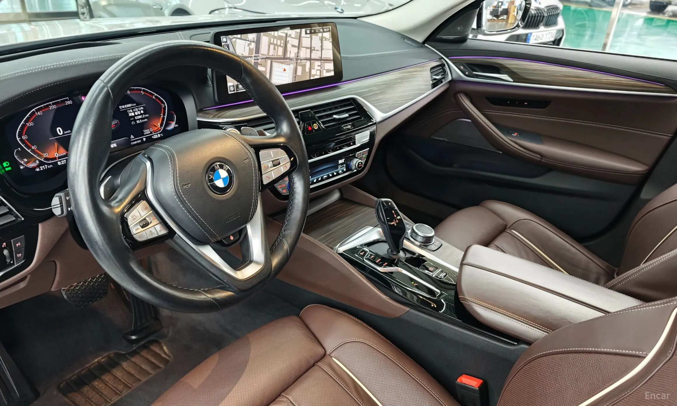 BMW 5 Series (G30) превью 10