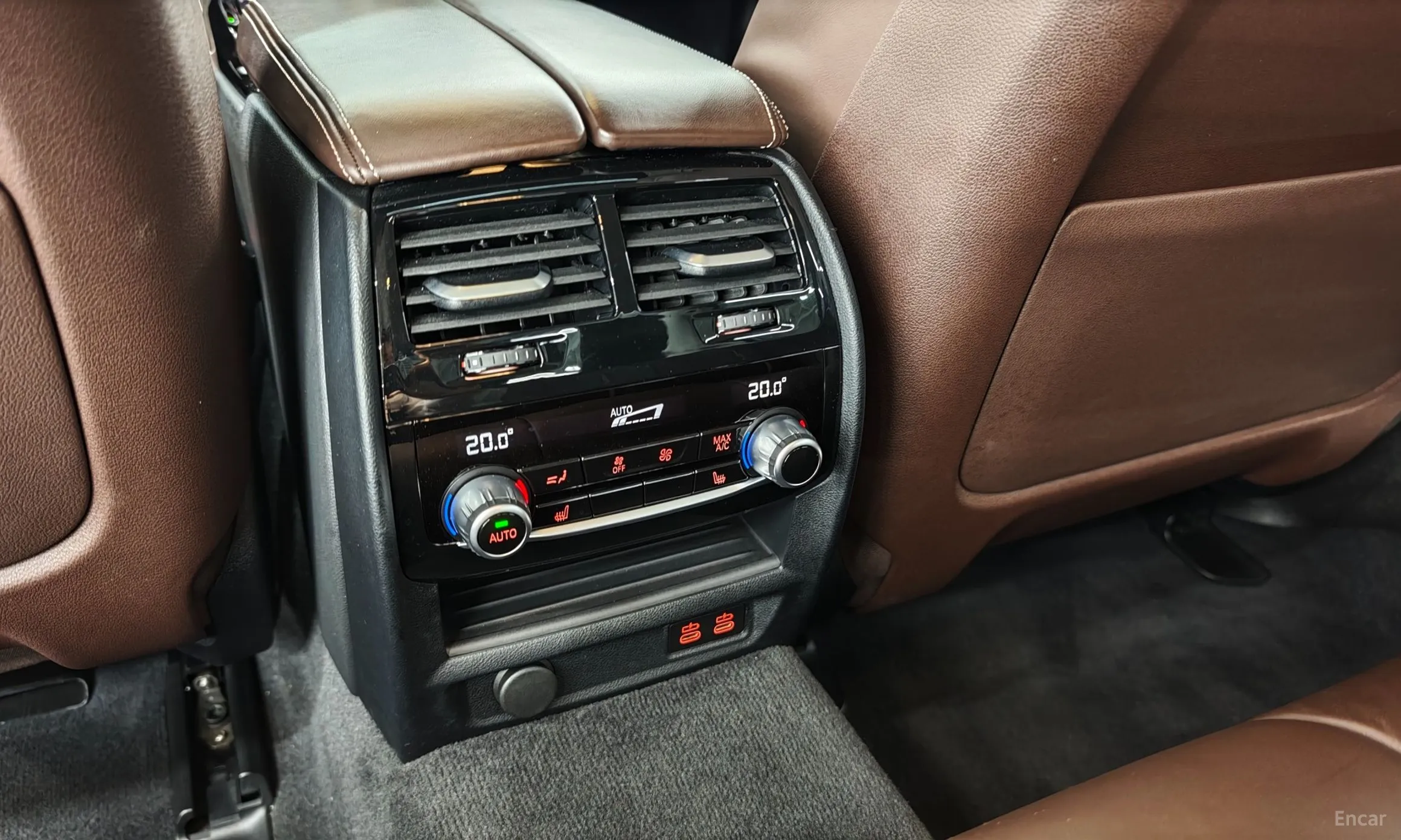 BMW 5 Series (G30) превью 17