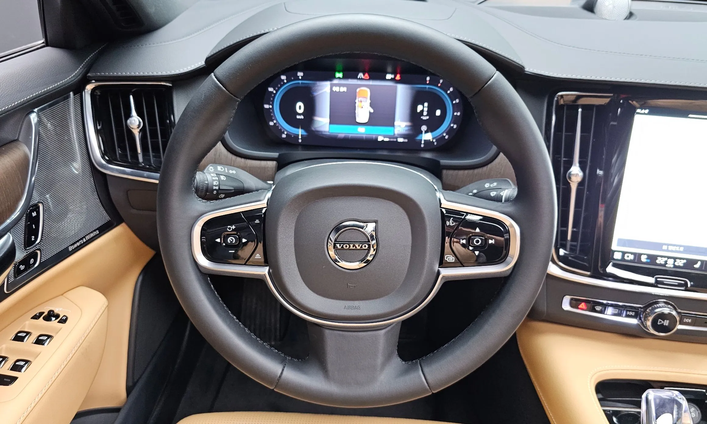 Volvo S90 превью 12