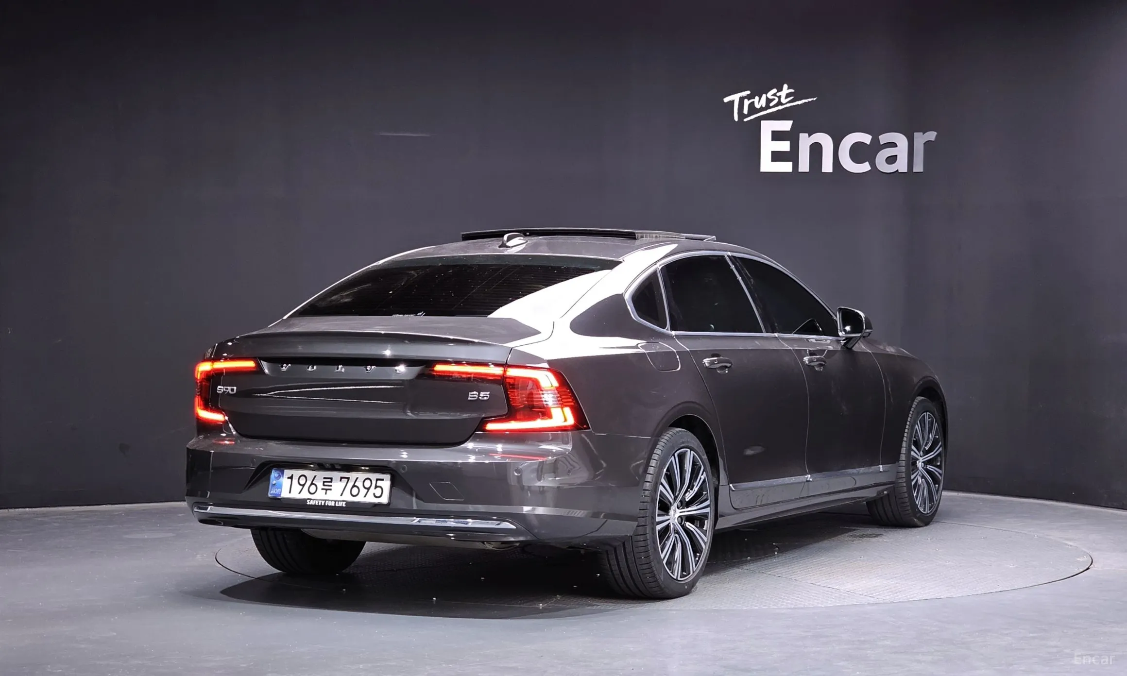 Volvo S90