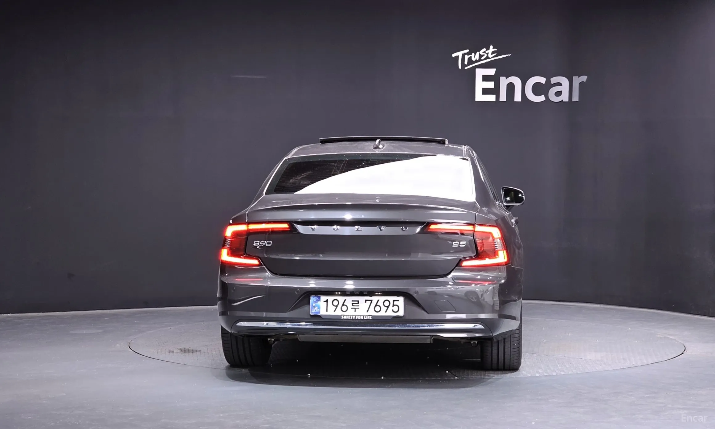 Volvo S90 превью 4