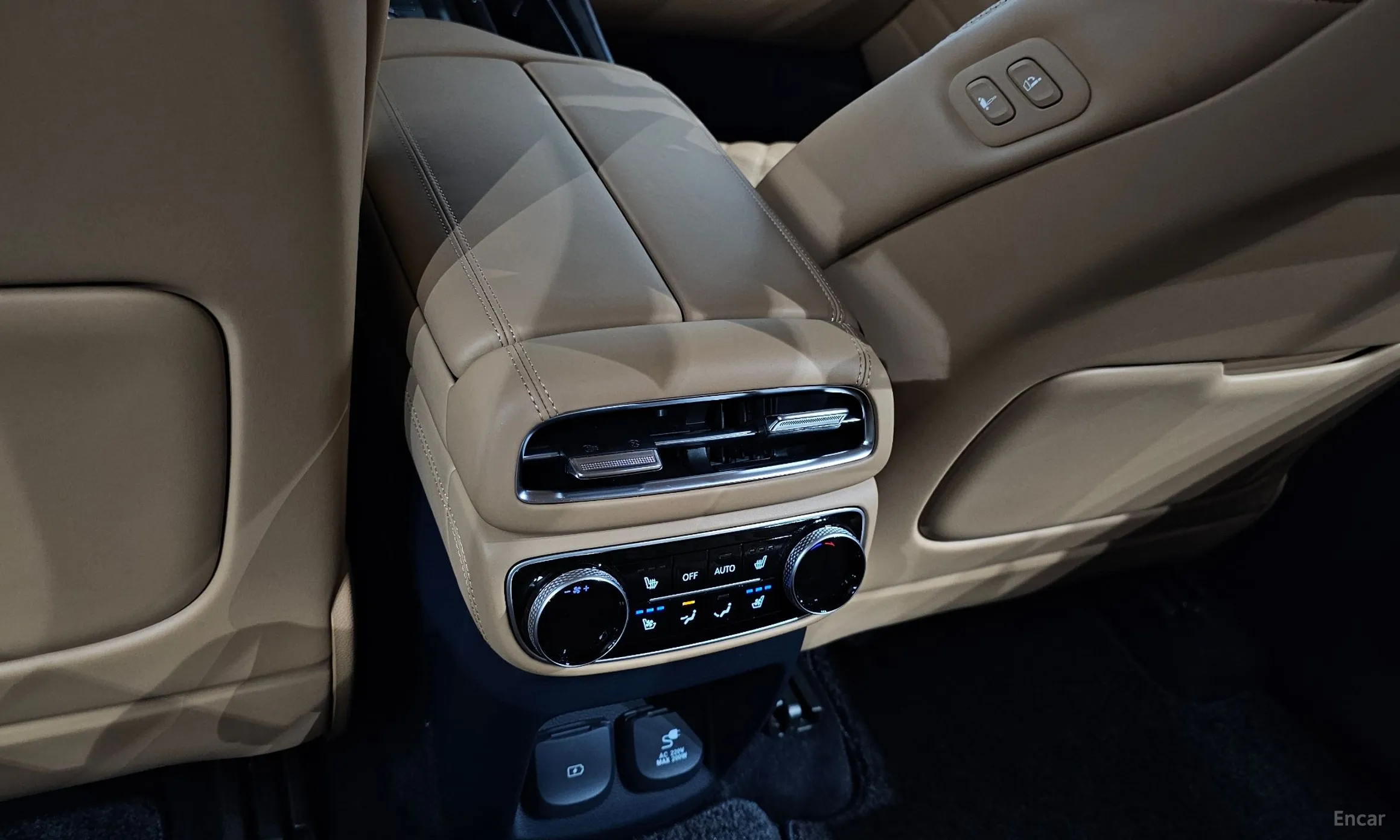 Genesis GV80 превью 17