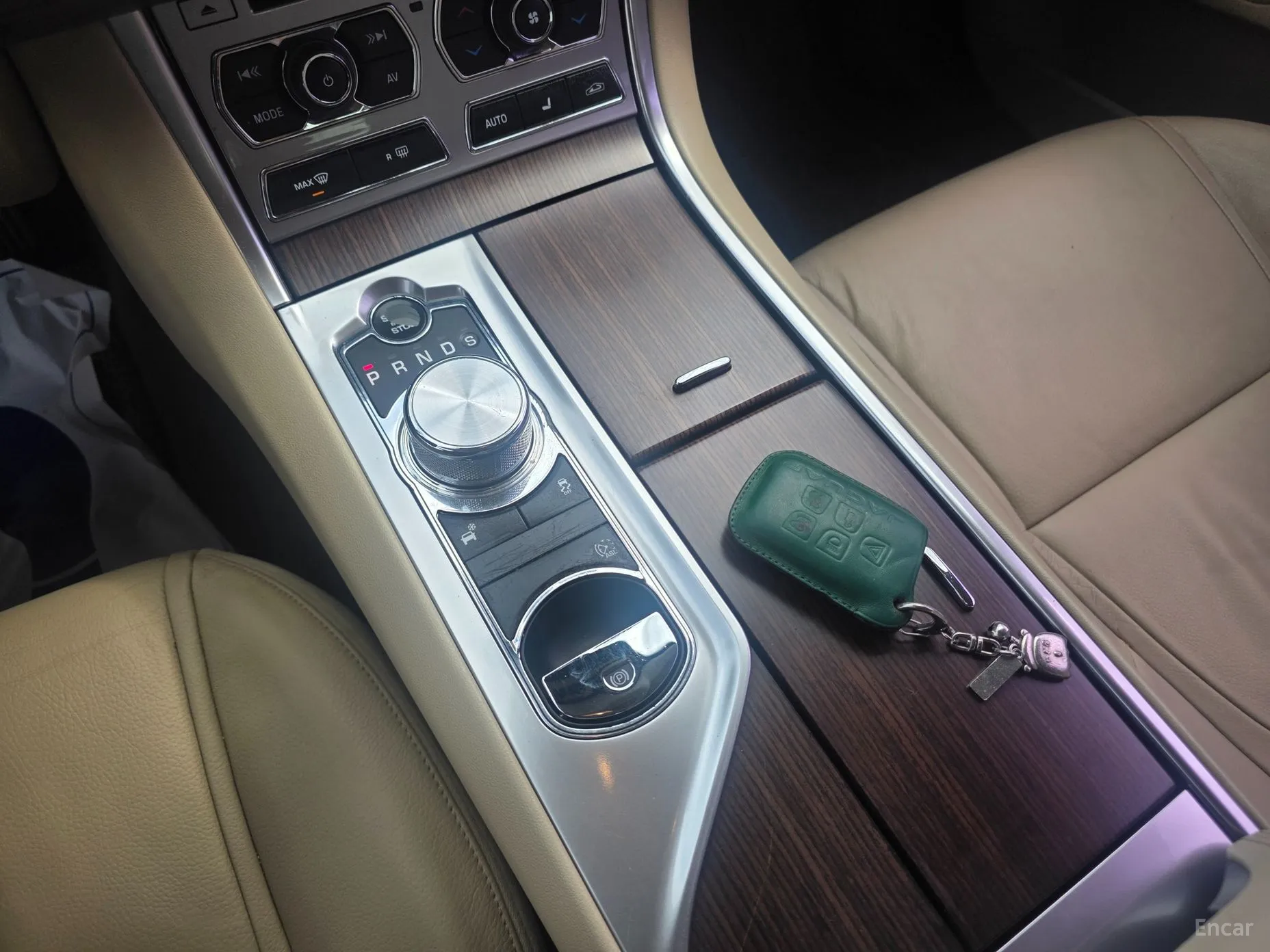 Jaguar New XF превью 12