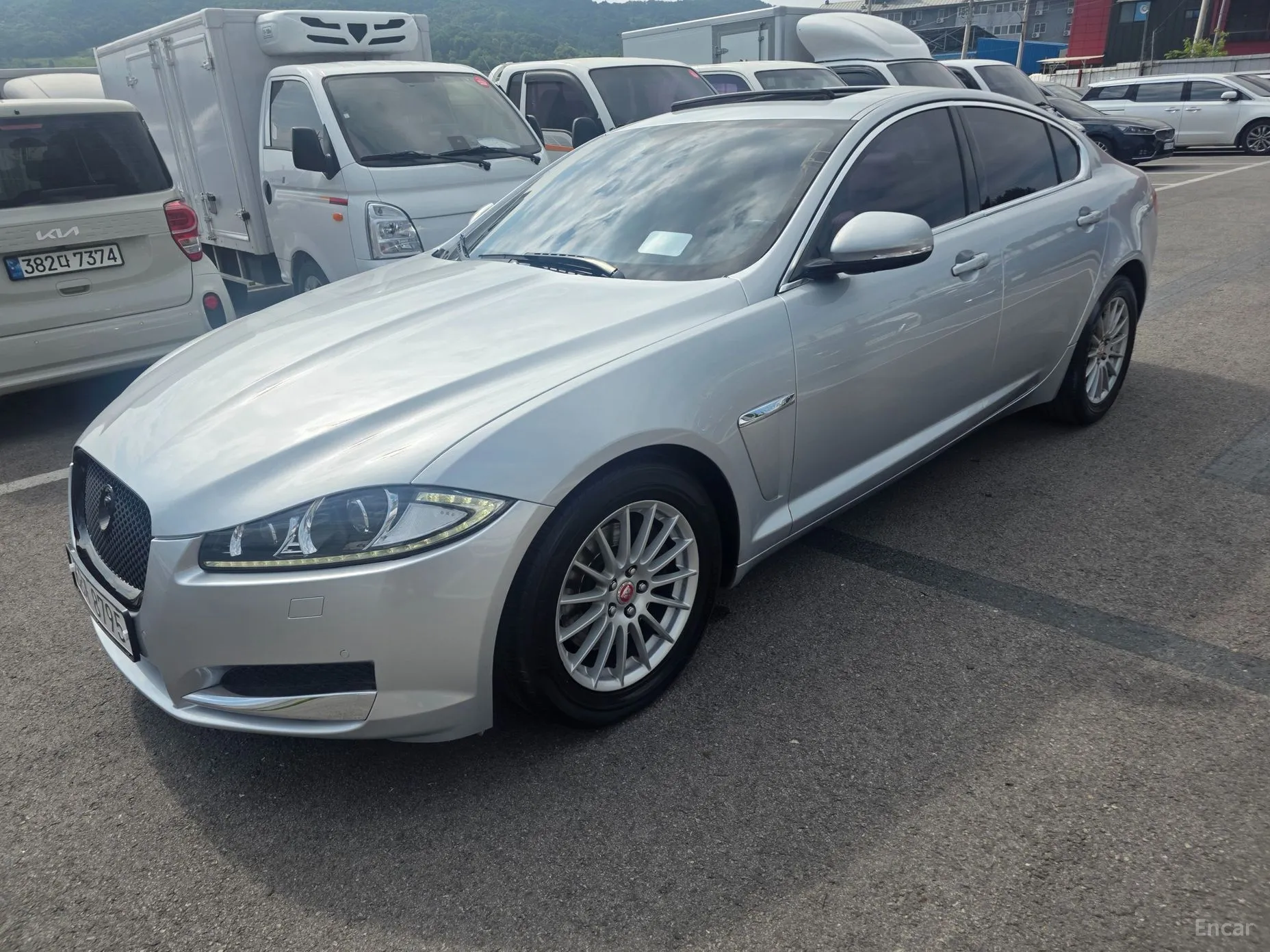 Jaguar New XF