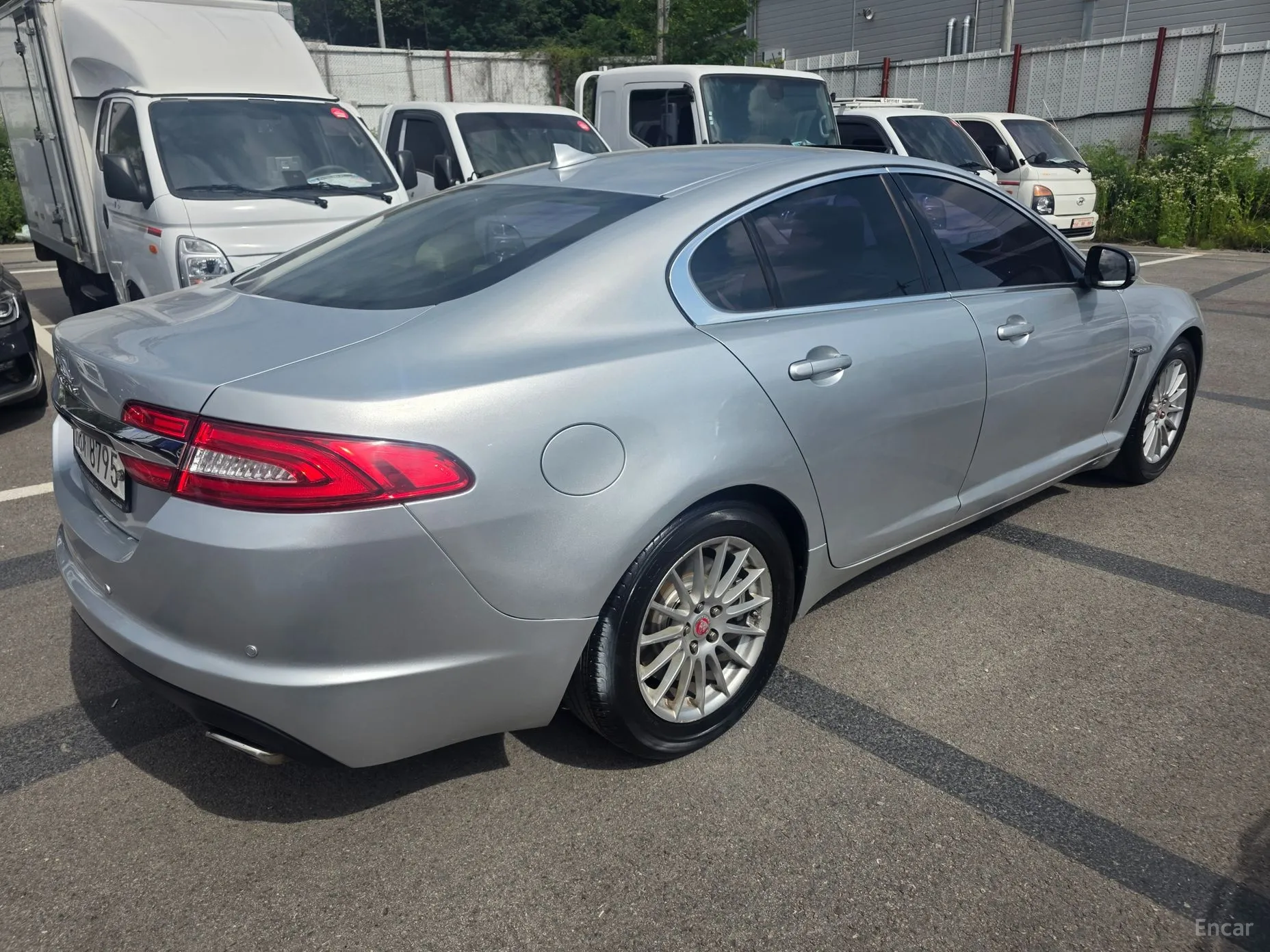 Jaguar New XF превью 3