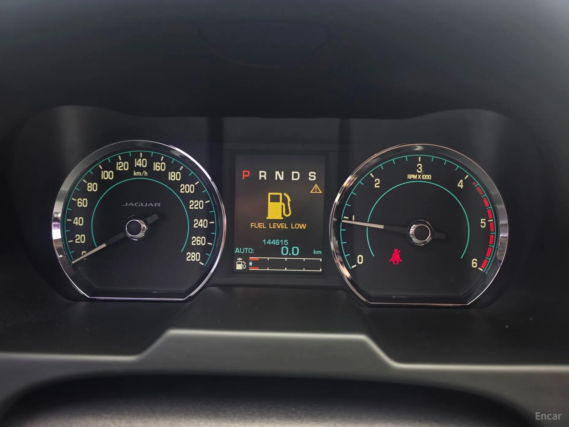 Jaguar New XF превью 5