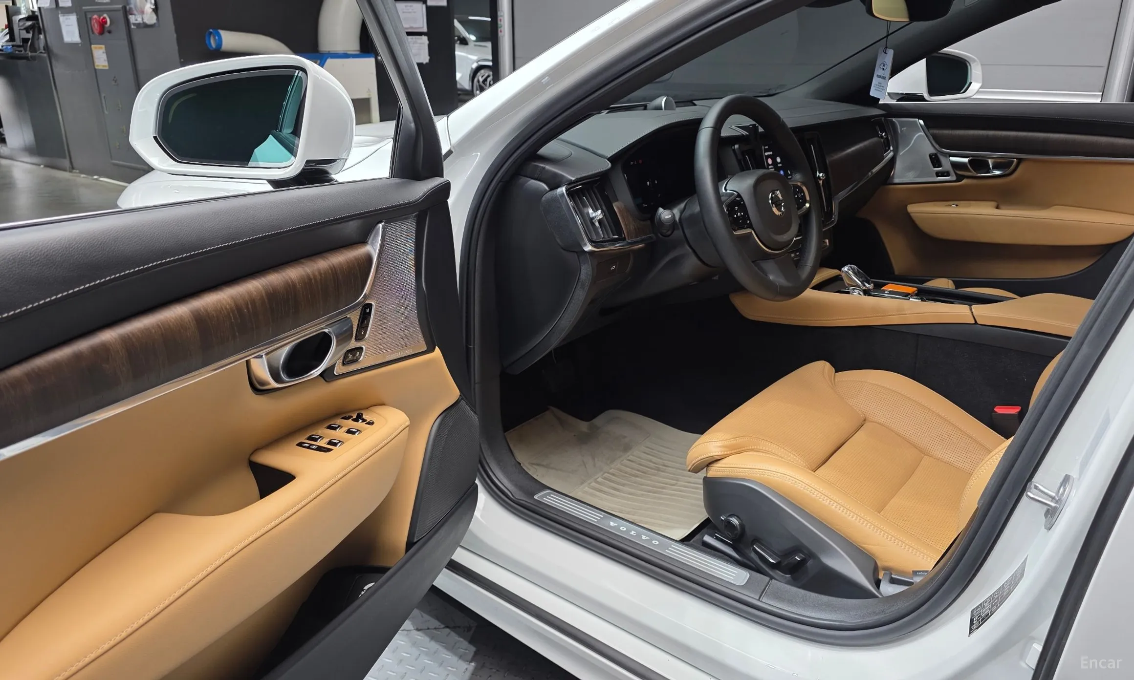 Volvo S90 превью 10