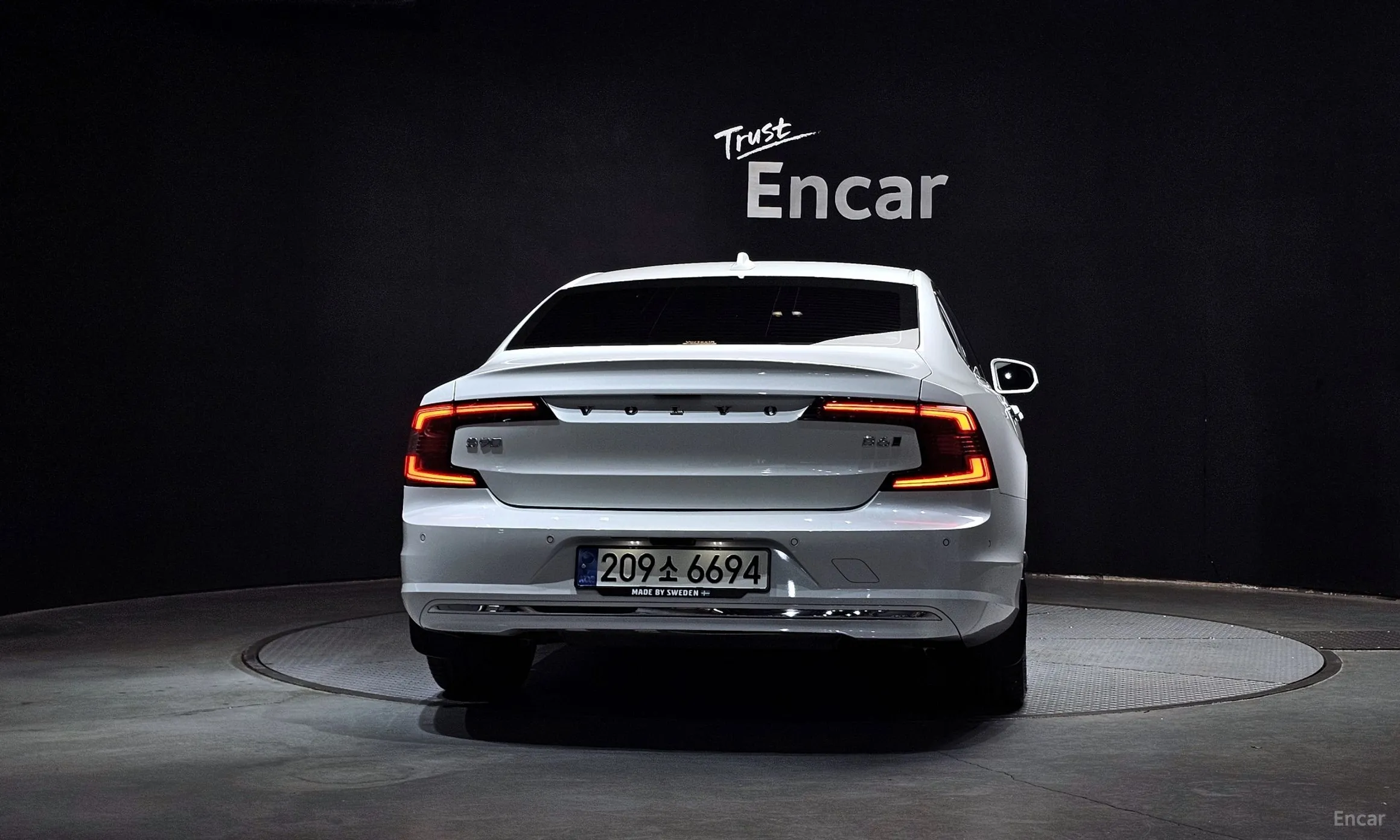 Volvo S90 превью 4