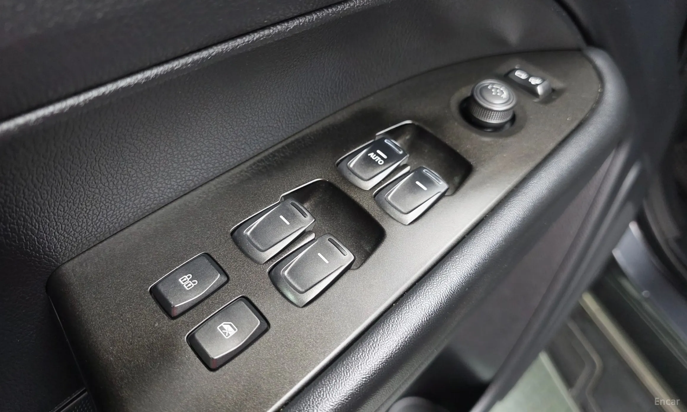 KG Mobility (SsangYong) Rexton Sports превью 12