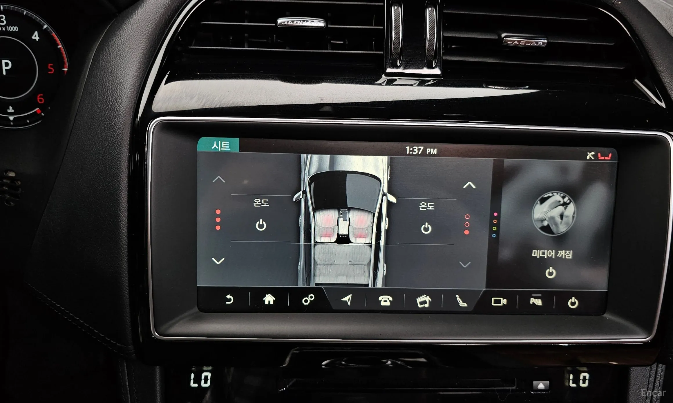 Jaguar F-PACE превью 18