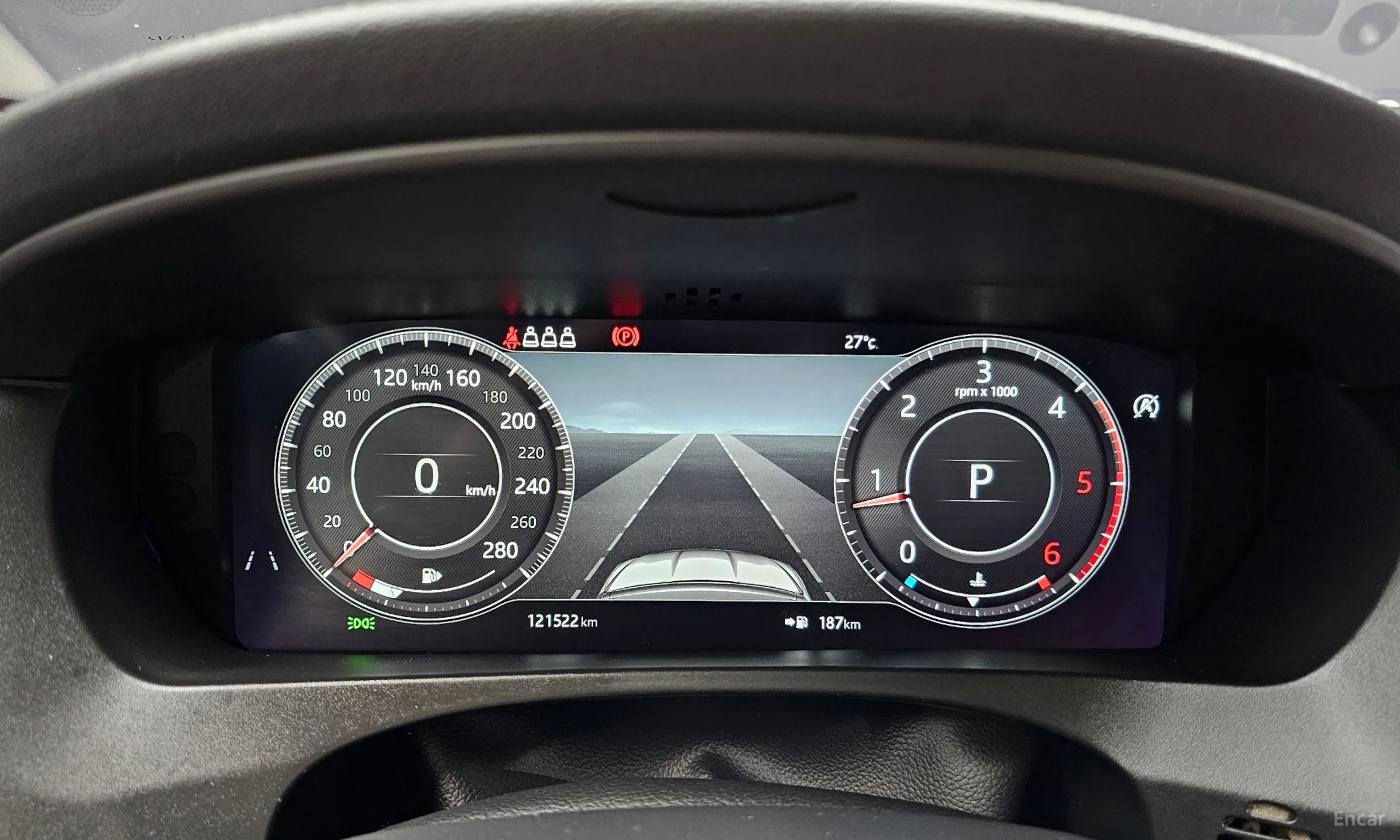 Jaguar F-PACE превью 8