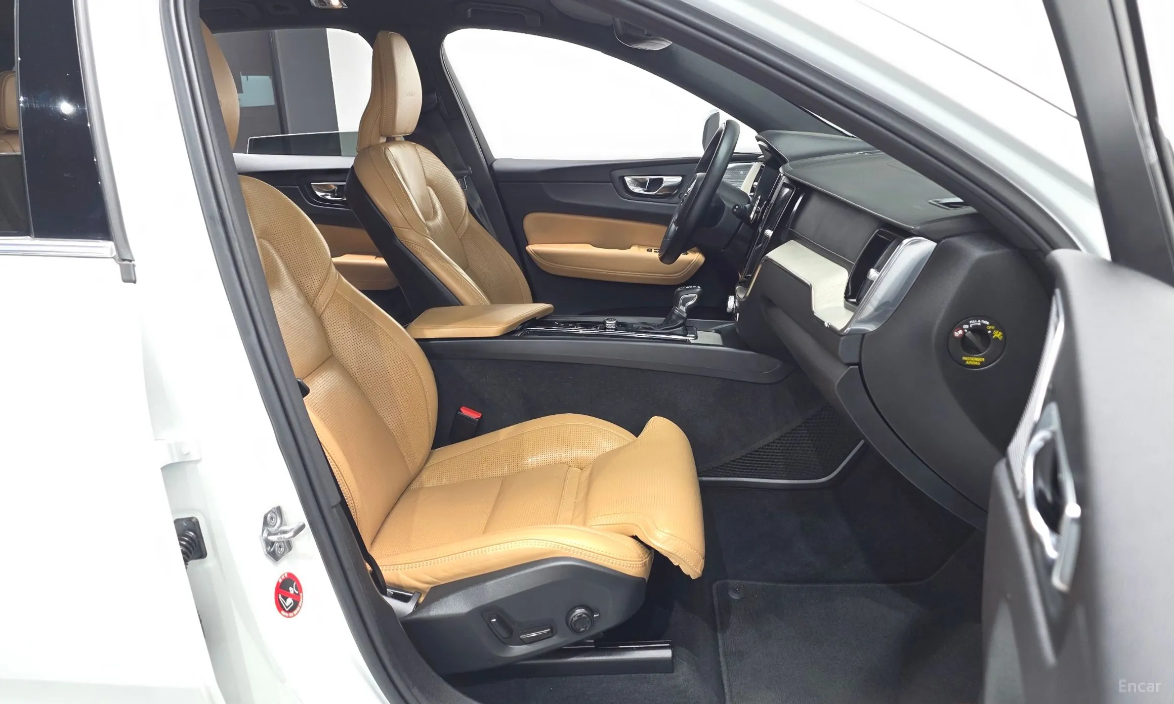 Volvo XC60 Gen 2 превью 11
