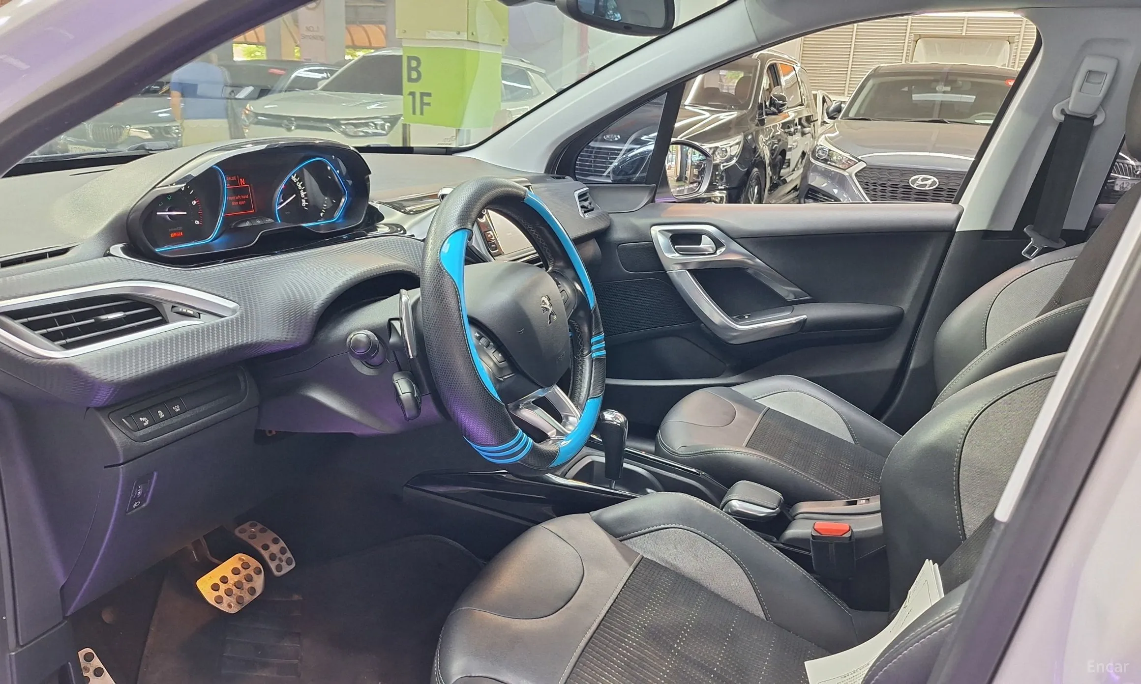Peugeot 2008. превью 11