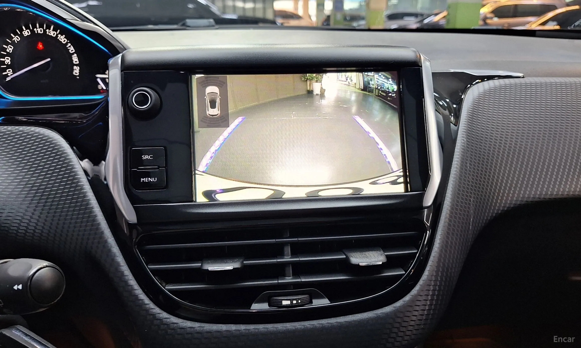 Peugeot 2008. превью 17