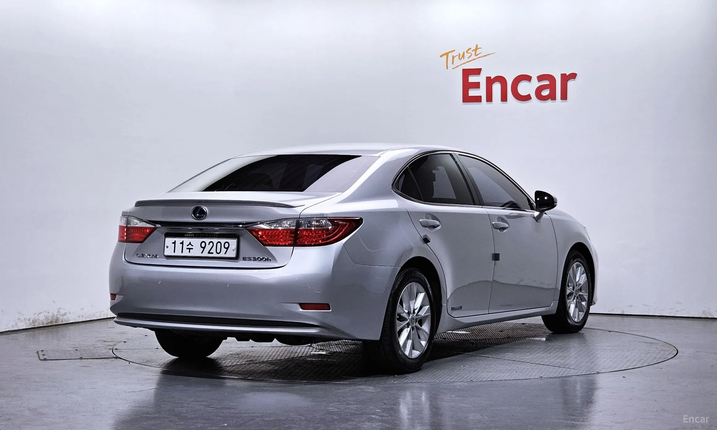 Lexus New ES300h превью 2