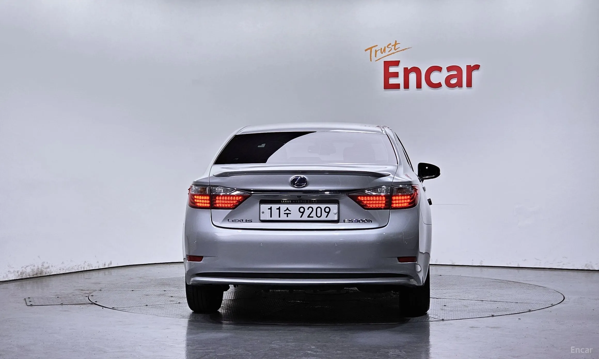 Lexus New ES300h превью 4
