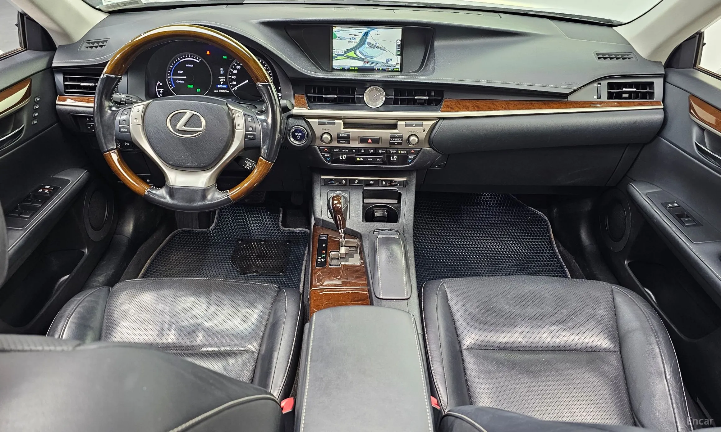 Lexus New ES300h превью 7