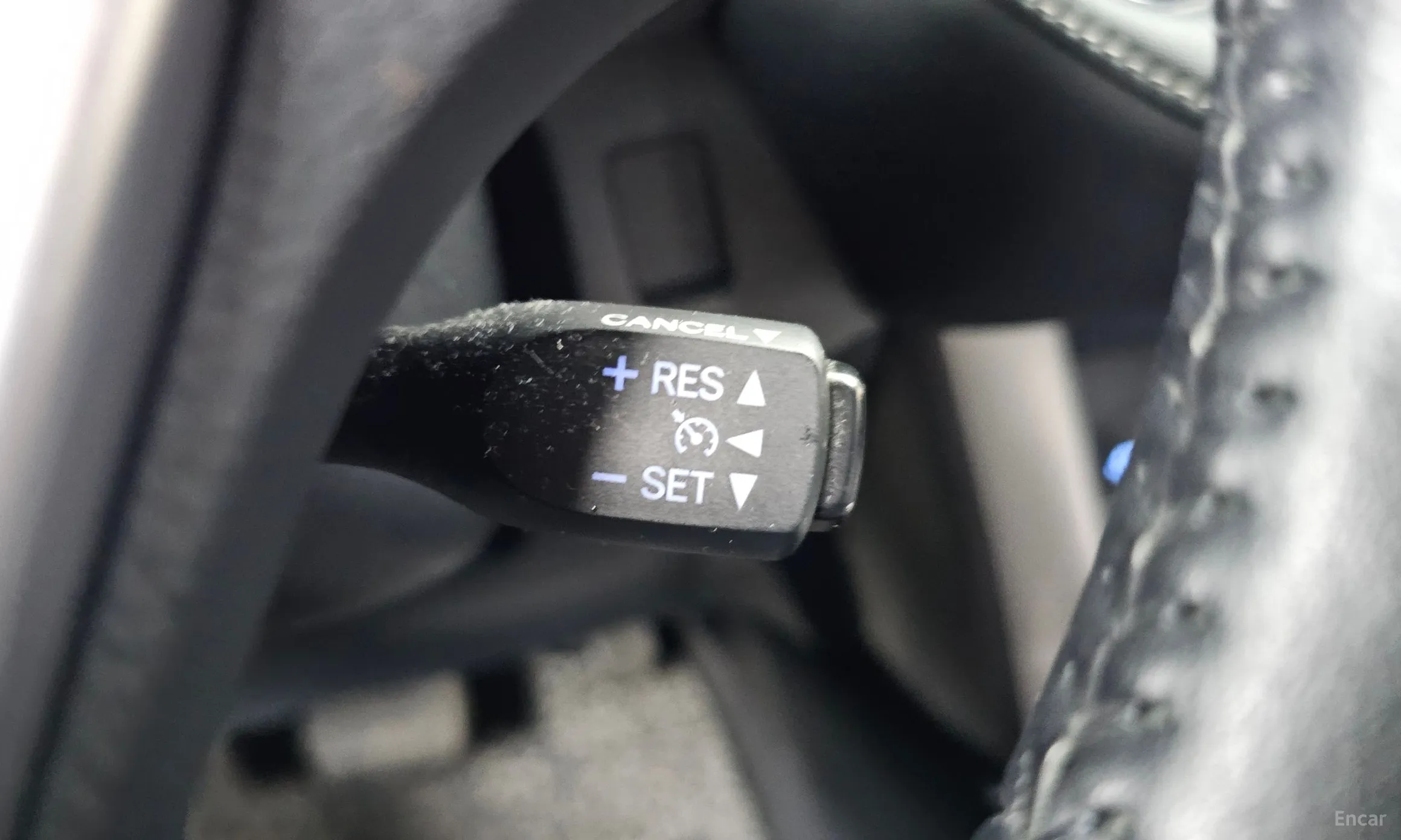 Toyota RAV4 превью 17