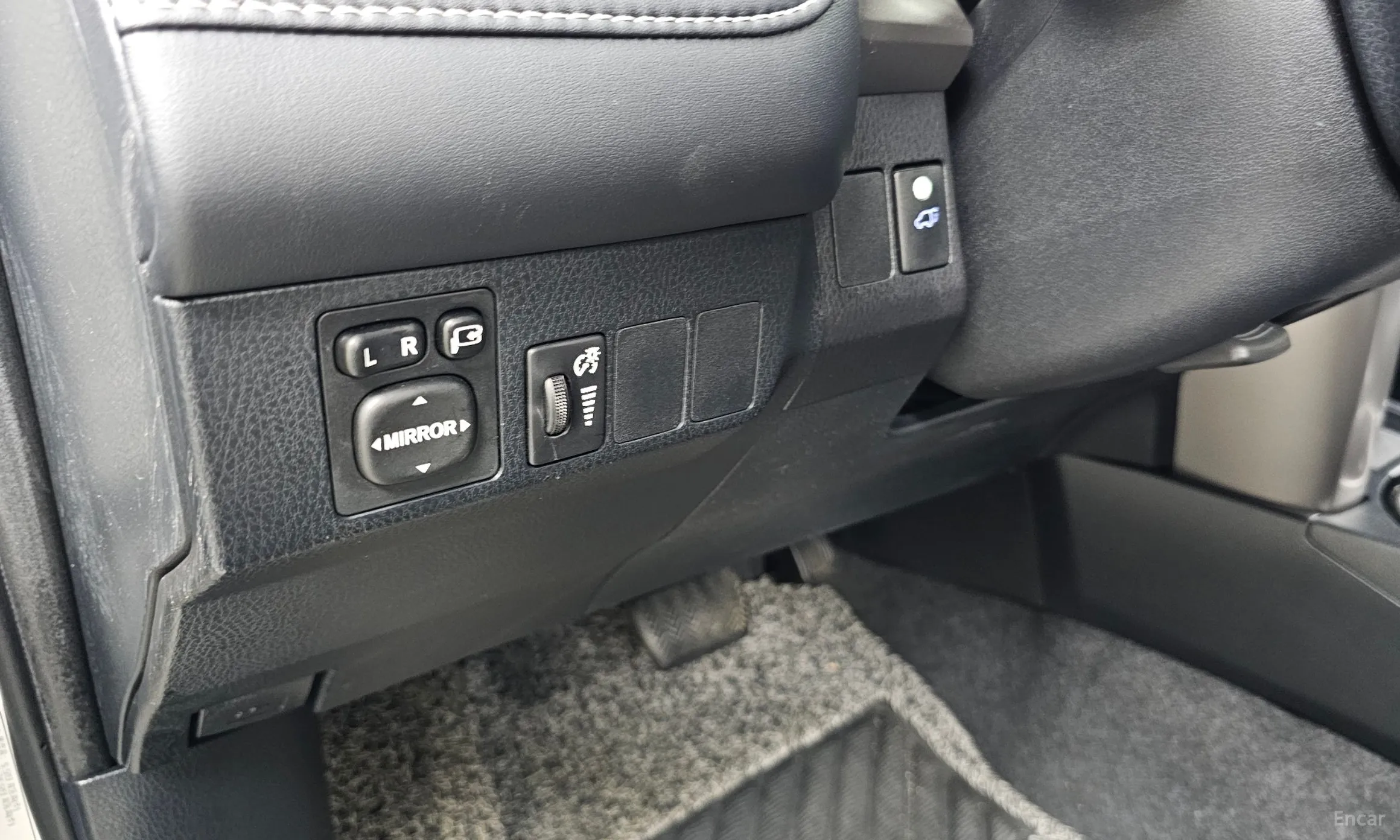 Toyota RAV4 превью 18